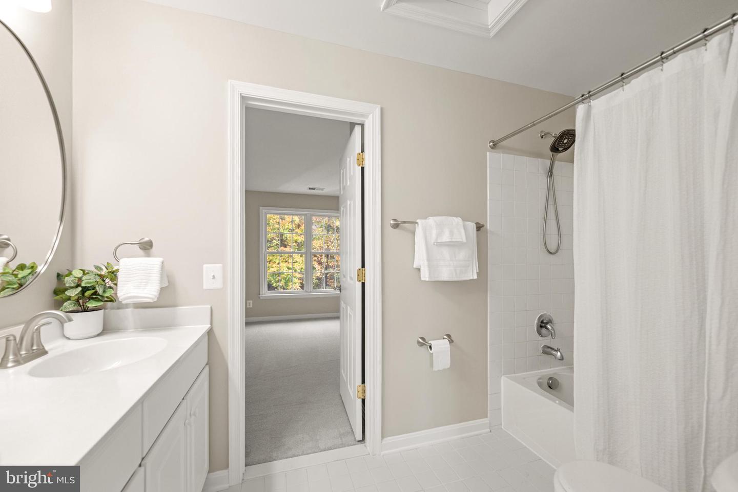 12816 OWENS GLEN DR, FAIRFAX, Virginia 22030, 4 Bedrooms Bedrooms, ,4 BathroomsBathrooms,Residential,For sale,12816 OWENS GLEN DR,VAFX2277112 MLS # VAFX2277112 12816 OWENS GLEN DR, FAIRFAX, Virginia 22030, 4 Bedrooms Bedrooms, ,4 BathroomsBathrooms,Residential,For sale,12816 OWENS GLEN DR,VAFX2277112 MLS # VAFX2277112