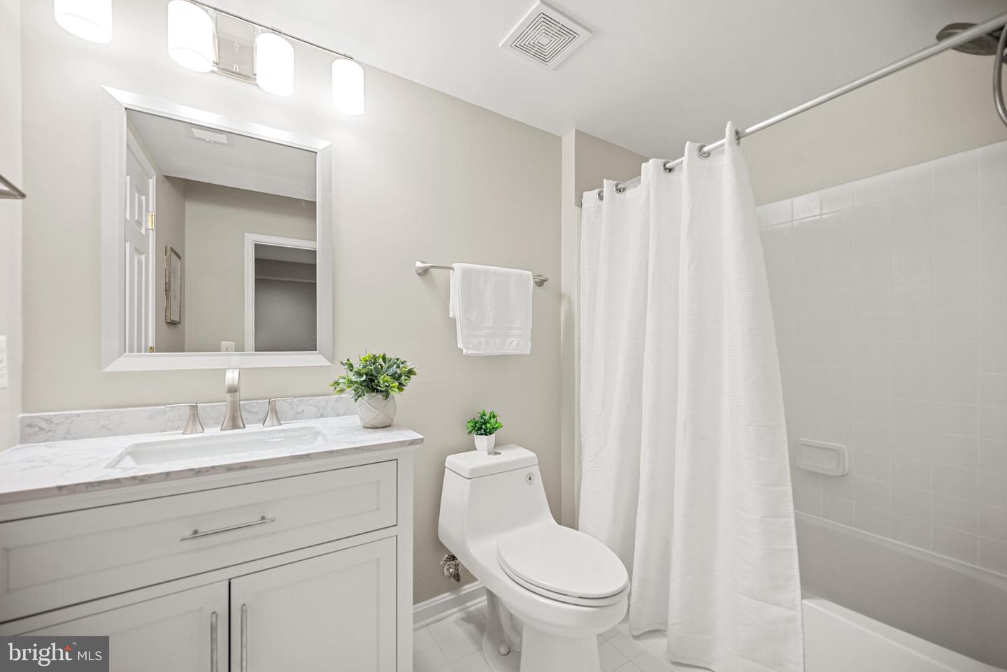 12816 OWENS GLEN DR, FAIRFAX, Virginia 22030, 4 Bedrooms Bedrooms, ,4 BathroomsBathrooms,Residential,For sale,12816 OWENS GLEN DR,VAFX2277112 MLS # VAFX2277112 12816 OWENS GLEN DR, FAIRFAX, Virginia 22030, 4 Bedrooms Bedrooms, ,4 BathroomsBathrooms,Residential,For sale,12816 OWENS GLEN DR,VAFX2277112 MLS # VAFX2277112