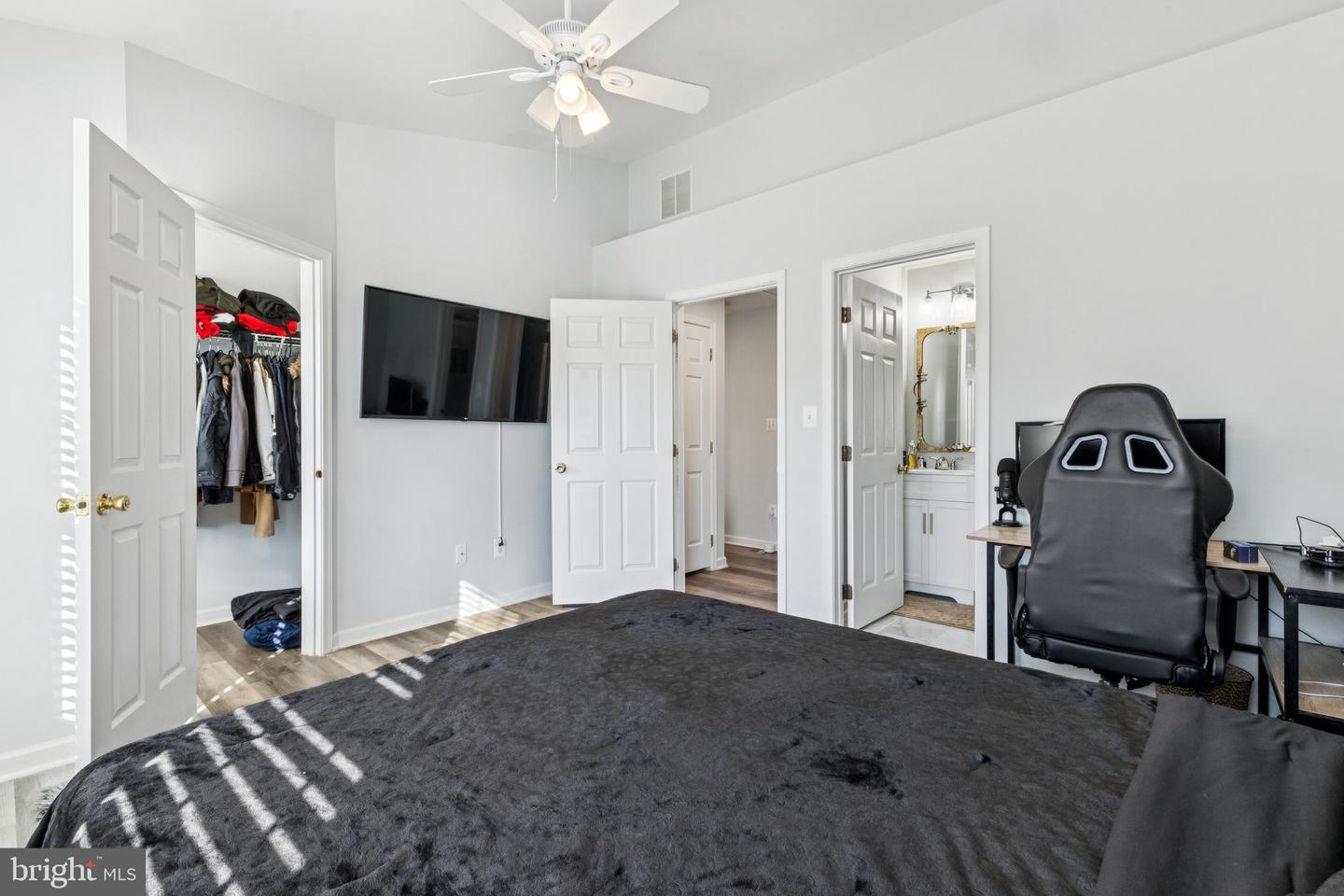 25390 SHIPLEY TER, CHANTILLY, Virginia 20152, 3 Bedrooms Bedrooms, ,3 BathroomsBathrooms,Residential,For sale,25390 SHIPLEY TER,VALO2110314 MLS # VALO2110314 25390 SHIPLEY TER, CHANTILLY, Virginia 20152, 3 Bedrooms Bedrooms, ,3 BathroomsBathrooms,Residential,For sale,25390 SHIPLEY TER,VALO2110314 MLS # VALO2110314