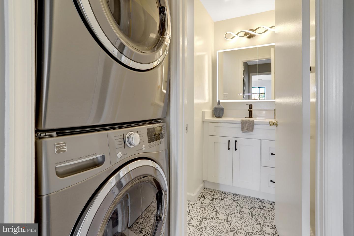 6902 MARY CAROLINE CIR #E, ALEXANDRIA, Virginia 22310, 1 Bedroom Bedrooms, ,1 BathroomBathrooms,Residential,For sale,6902 MARY CAROLINE CIR #E,VAFX2277188 MLS # VAFX2277188 6902 MARY CAROLINE CIR #E, ALEXANDRIA, Virginia 22310, 1 Bedroom Bedrooms, ,1 BathroomBathrooms,Residential,For sale,6902 MARY CAROLINE CIR #E,VAFX2277188 MLS # VAFX2277188