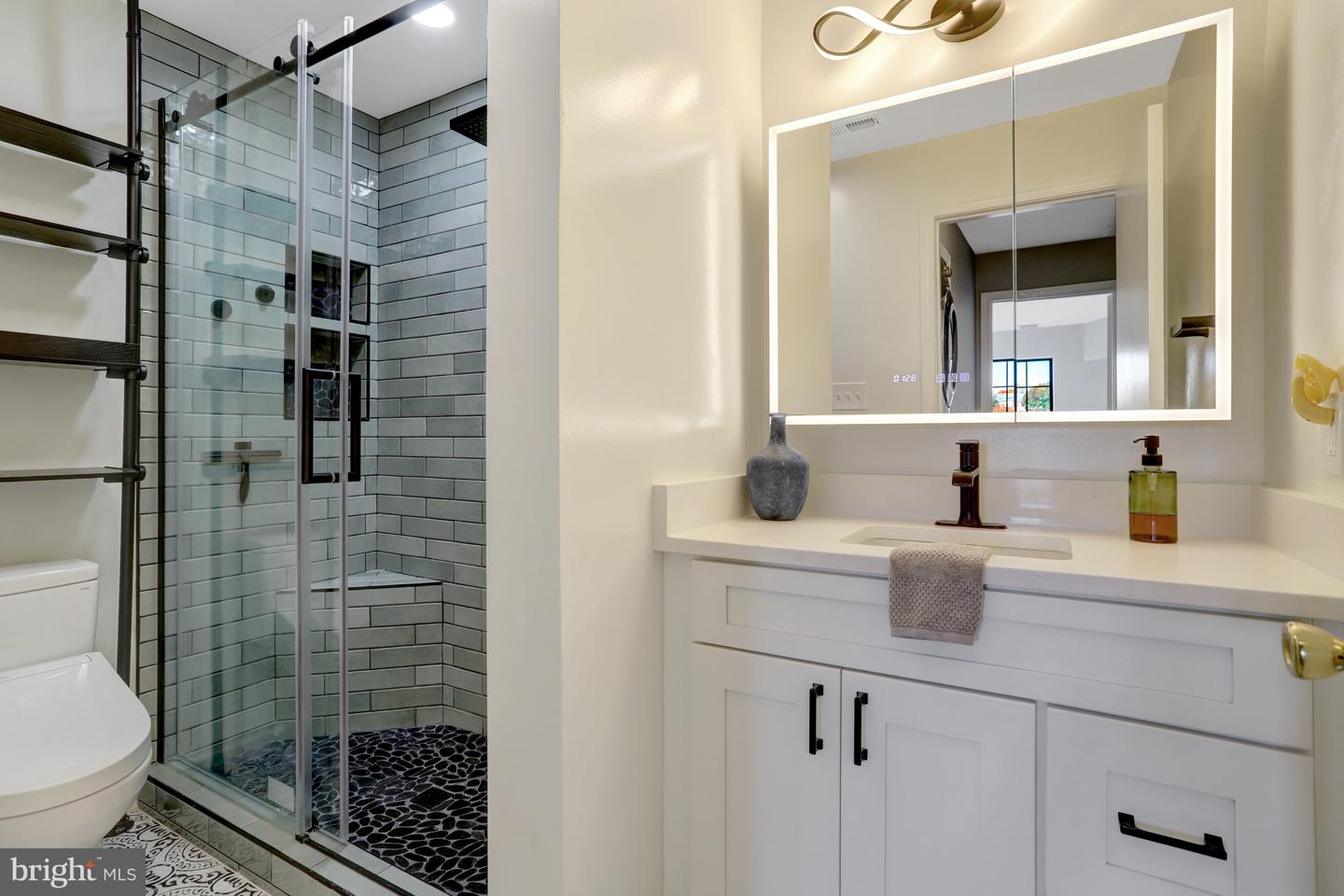 6902 MARY CAROLINE CIR #E, ALEXANDRIA, Virginia 22310, 1 Bedroom Bedrooms, ,1 BathroomBathrooms,Residential,For sale,6902 MARY CAROLINE CIR #E,VAFX2277188 MLS # VAFX2277188 6902 MARY CAROLINE CIR #E, ALEXANDRIA, Virginia 22310, 1 Bedroom Bedrooms, ,1 BathroomBathrooms,Residential,For sale,6902 MARY CAROLINE CIR #E,VAFX2277188 MLS # VAFX2277188