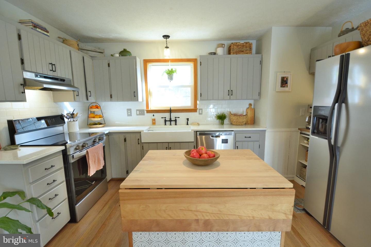 160 COUNTRY SQUIRE LN, WINCHESTER, Virginia 22603, 3 Bedrooms Bedrooms, ,3 BathroomsBathrooms,Residential,For sale,160 COUNTRY SQUIRE LN,VAFV2037788 MLS # VAFV2037788 160 COUNTRY SQUIRE LN, WINCHESTER, Virginia 22603, 3 Bedrooms Bedrooms, ,3 BathroomsBathrooms,Residential,For sale,160 COUNTRY SQUIRE LN,VAFV2037788 MLS # VAFV2037788