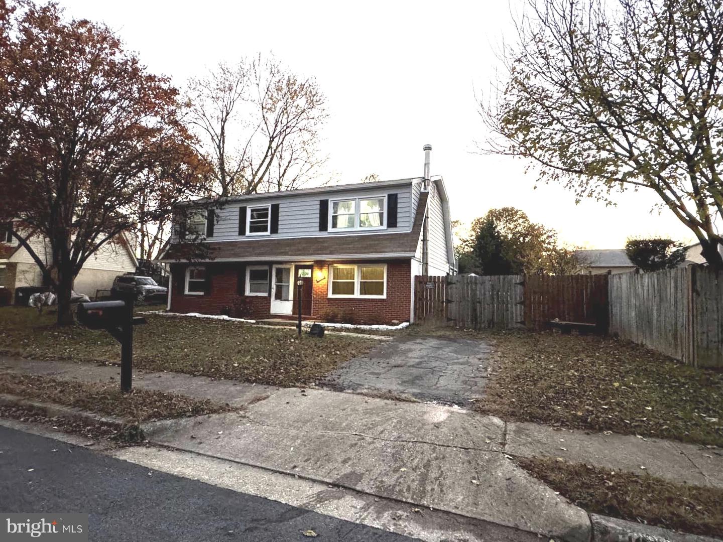 13002 KIMBROUGH LN, WOODBRIDGE, Virginia 22193, 4 Bedrooms Bedrooms, ,2 BathroomsBathrooms,Residential,For sale,13002 KIMBROUGH LN,VAPW2107092 MLS # VAPW2107092 13002 KIMBROUGH LN, WOODBRIDGE, Virginia 22193, 4 Bedrooms Bedrooms, ,2 BathroomsBathrooms,Residential,For sale,13002 KIMBROUGH LN,VAPW2107092 MLS # VAPW2107092