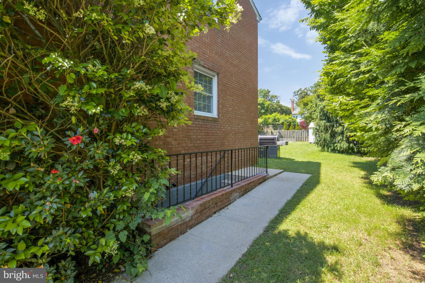 706 N CLEVELAND ST, ARLINGTON, Virginia 22201, 6 Bedrooms Bedrooms, ,3 BathroomsBathrooms,Residential,For sale,706 N CLEVELAND ST,VAAR2065616 MLS # VAAR2065616 706 N CLEVELAND ST, ARLINGTON, Virginia 22201, 6 Bedrooms Bedrooms, ,3 BathroomsBathrooms,Residential,For sale,706 N CLEVELAND ST,VAAR2065616 MLS # VAAR2065616