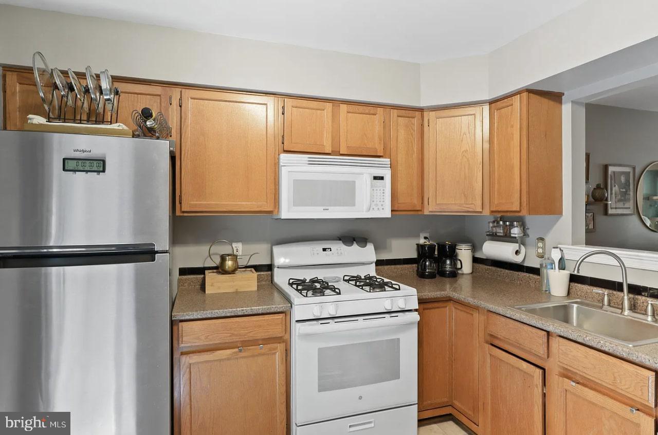 5680 WHITE DOVE LN, CLIFTON, Virginia 20124, 2 Bedrooms Bedrooms, ,3 BathroomsBathrooms,Residential,For sale,5680 WHITE DOVE LN,VAFX2277264 MLS # VAFX2277264 5680 WHITE DOVE LN, CLIFTON, Virginia 20124, 2 Bedrooms Bedrooms, ,3 BathroomsBathrooms,Residential,For sale,5680 WHITE DOVE LN,VAFX2277264 MLS # VAFX2277264