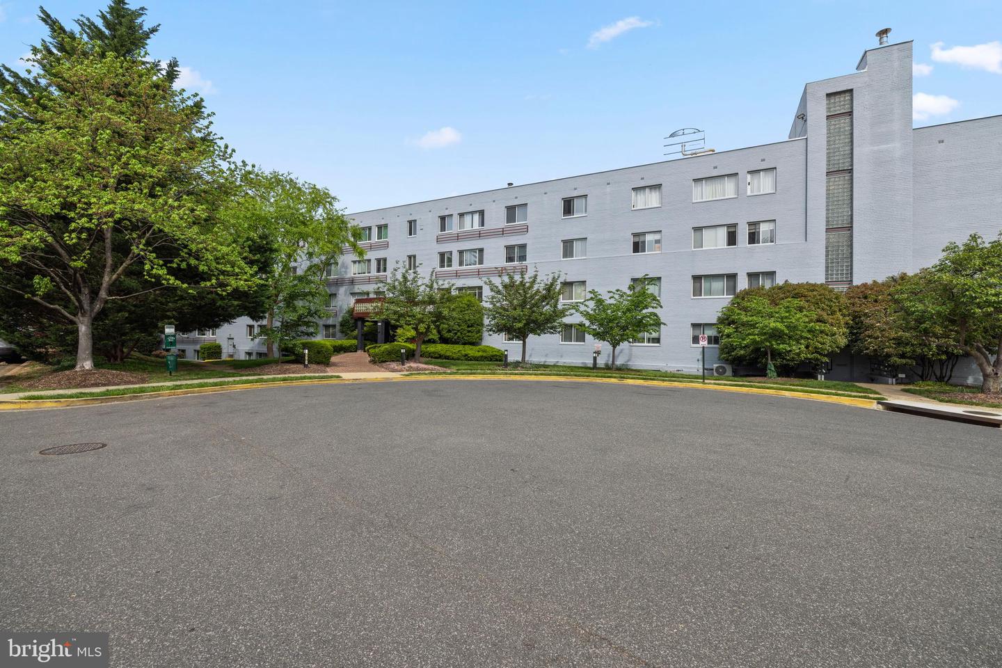 3701 5TH ST S #406, ARLINGTON, Virginia 22204, 1 Bedroom Bedrooms, ,1 BathroomBathrooms,Residential,For sale,3701 5TH ST S #406,VAAR2065630 MLS # VAAR2065630 3701 5TH ST S #406, ARLINGTON, Virginia 22204, 1 Bedroom Bedrooms, ,1 BathroomBathrooms,Residential,For sale,3701 5TH ST S #406,VAAR2065630 MLS # VAAR2065630