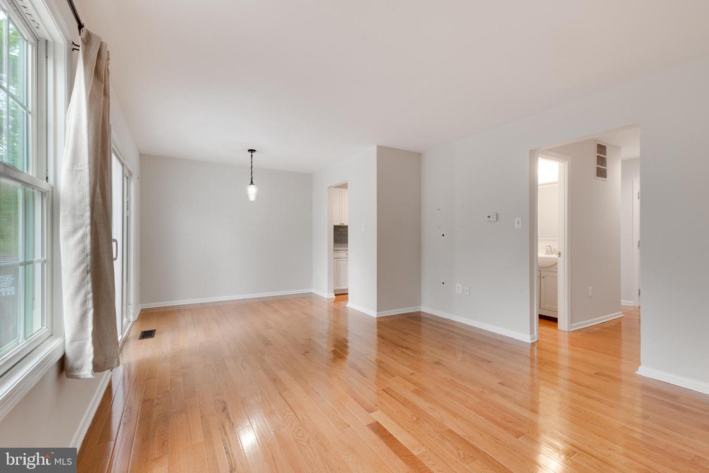 2921 LEXINGTON CT, WOODBRIDGE, Virginia 22192, 3 Bedrooms Bedrooms, 6 Rooms Rooms,2 BathroomsBathrooms,Residential,For sale,2921 LEXINGTON CT,VAPW2107154 MLS # VAPW2107154 2921 LEXINGTON CT, WOODBRIDGE, Virginia 22192, 3 Bedrooms Bedrooms, 6 Rooms Rooms,2 BathroomsBathrooms,Residential,For sale,2921 LEXINGTON CT,VAPW2107154 MLS # VAPW2107154