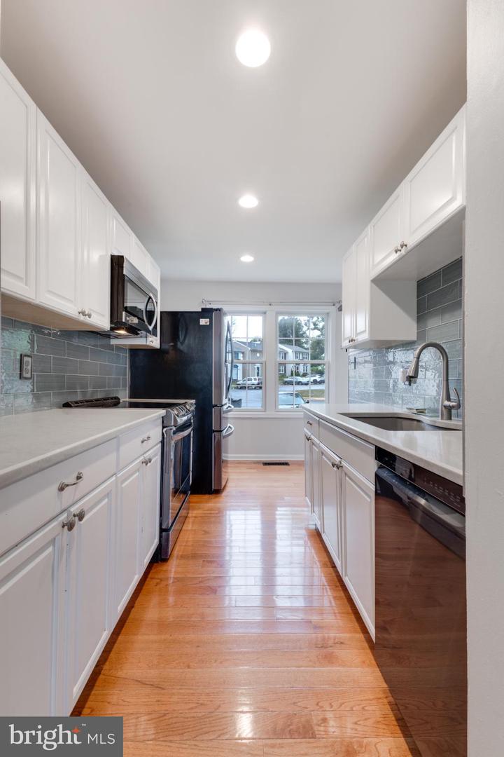 2921 LEXINGTON CT, WOODBRIDGE, Virginia 22192, 3 Bedrooms Bedrooms, 6 Rooms Rooms,2 BathroomsBathrooms,Residential,For sale,2921 LEXINGTON CT,VAPW2107154 MLS # VAPW2107154 2921 LEXINGTON CT, WOODBRIDGE, Virginia 22192, 3 Bedrooms Bedrooms, 6 Rooms Rooms,2 BathroomsBathrooms,Residential,For sale,2921 LEXINGTON CT,VAPW2107154 MLS # VAPW2107154