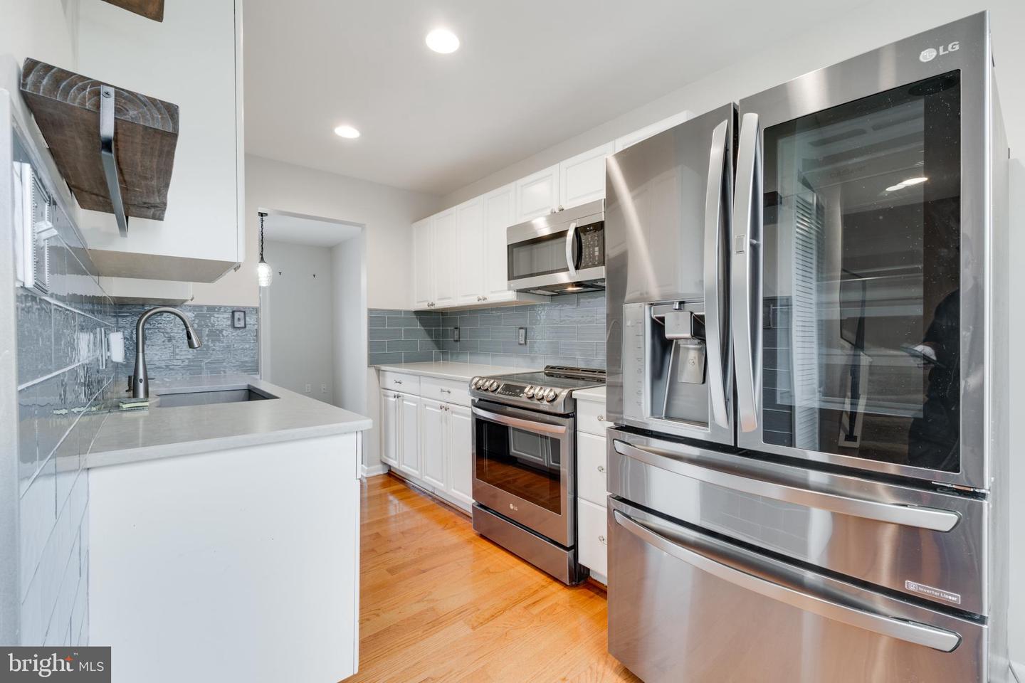 2921 LEXINGTON CT, WOODBRIDGE, Virginia 22192, 3 Bedrooms Bedrooms, 6 Rooms Rooms,2 BathroomsBathrooms,Residential,For sale,2921 LEXINGTON CT,VAPW2107154 MLS # VAPW2107154 2921 LEXINGTON CT, WOODBRIDGE, Virginia 22192, 3 Bedrooms Bedrooms, 6 Rooms Rooms,2 BathroomsBathrooms,Residential,For sale,2921 LEXINGTON CT,VAPW2107154 MLS # VAPW2107154