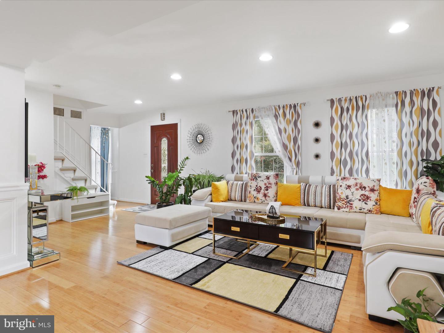 1912 PRELUDE DR, VIENNA, Virginia 22182, 4 Bedrooms Bedrooms, 8 Rooms Rooms,3 BathroomsBathrooms,Residential,For sale,1912 PRELUDE DR,VAFX2277350 MLS # VAFX2277350 1912 PRELUDE DR, VIENNA, Virginia 22182, 4 Bedrooms Bedrooms, 8 Rooms Rooms,3 BathroomsBathrooms,Residential,For sale,1912 PRELUDE DR,VAFX2277350 MLS # VAFX2277350