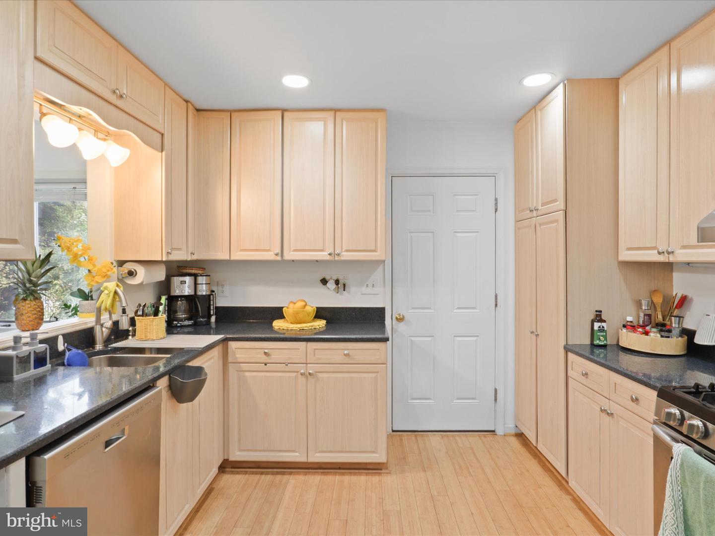 1912 PRELUDE DR, VIENNA, Virginia 22182, 4 Bedrooms Bedrooms, 8 Rooms Rooms,3 BathroomsBathrooms,Residential,For sale,1912 PRELUDE DR,VAFX2277350 MLS # VAFX2277350 1912 PRELUDE DR, VIENNA, Virginia 22182, 4 Bedrooms Bedrooms, 8 Rooms Rooms,3 BathroomsBathrooms,Residential,For sale,1912 PRELUDE DR,VAFX2277350 MLS # VAFX2277350