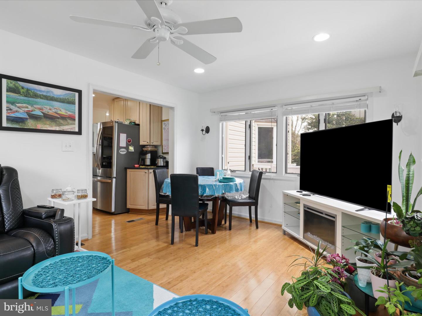 1912 PRELUDE DR, VIENNA, Virginia 22182, 4 Bedrooms Bedrooms, 8 Rooms Rooms,3 BathroomsBathrooms,Residential,For sale,1912 PRELUDE DR,VAFX2277350 MLS # VAFX2277350 1912 PRELUDE DR, VIENNA, Virginia 22182, 4 Bedrooms Bedrooms, 8 Rooms Rooms,3 BathroomsBathrooms,Residential,For sale,1912 PRELUDE DR,VAFX2277350 MLS # VAFX2277350