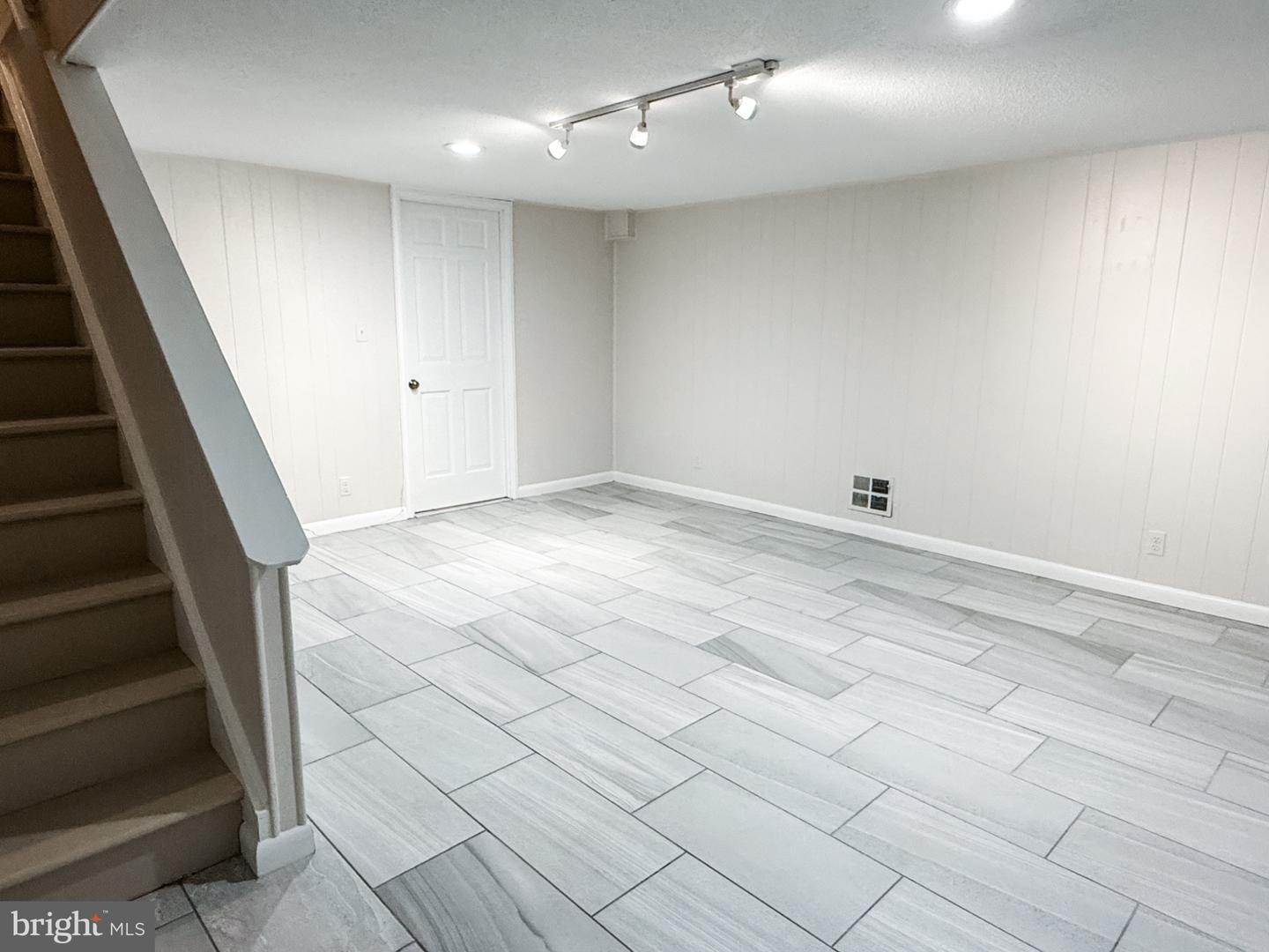 4671 36TH ST S #A, ARLINGTON, Virginia 22206, 2 Bedrooms Bedrooms, 9 Rooms Rooms,2 BathroomsBathrooms,Residential,For sale,4671 36TH ST S #A,VAAR2065638 MLS # VAAR2065638 4671 36TH ST S #A, ARLINGTON, Virginia 22206, 2 Bedrooms Bedrooms, 9 Rooms Rooms,2 BathroomsBathrooms,Residential,For sale,4671 36TH ST S #A,VAAR2065638 MLS # VAAR2065638