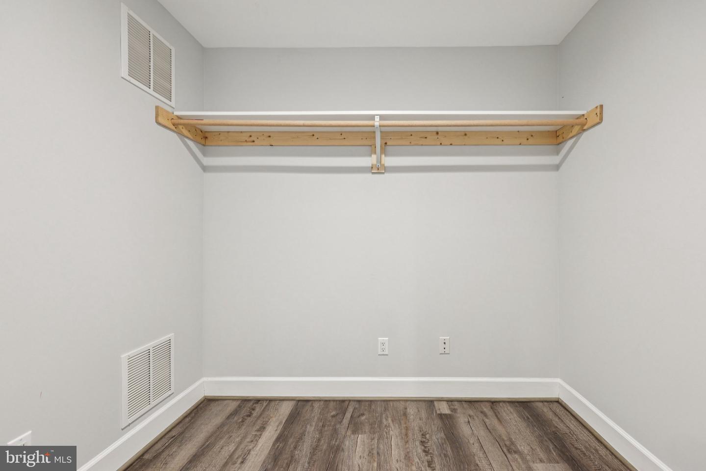 2880 MYRTLEWOOD DR, DUMFRIES, Virginia 22026, 3 Bedrooms Bedrooms, ,3 BathroomsBathrooms,Residential,For sale,2880 MYRTLEWOOD DR,VAPW2107210 MLS # VAPW2107210 2880 MYRTLEWOOD DR, DUMFRIES, Virginia 22026, 3 Bedrooms Bedrooms, ,3 BathroomsBathrooms,Residential,For sale,2880 MYRTLEWOOD DR,VAPW2107210 MLS # VAPW2107210