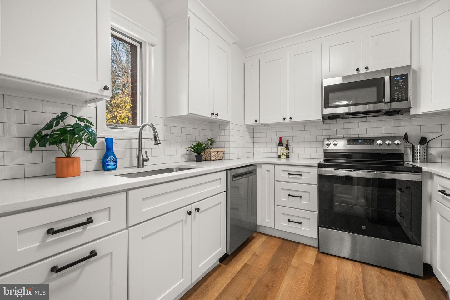 1109 N TAYLOR ST #B, ARLINGTON, Virginia 22201, 3 Bedrooms Bedrooms, 7 Rooms Rooms,2 BathroomsBathrooms,Residential,For sale,1109 N TAYLOR ST #B,VAAR2065688 MLS # VAAR2065688 1109 N TAYLOR ST #B, ARLINGTON, Virginia 22201, 3 Bedrooms Bedrooms, 7 Rooms Rooms,2 BathroomsBathrooms,Residential,For sale,1109 N TAYLOR ST #B,VAAR2065688 MLS # VAAR2065688