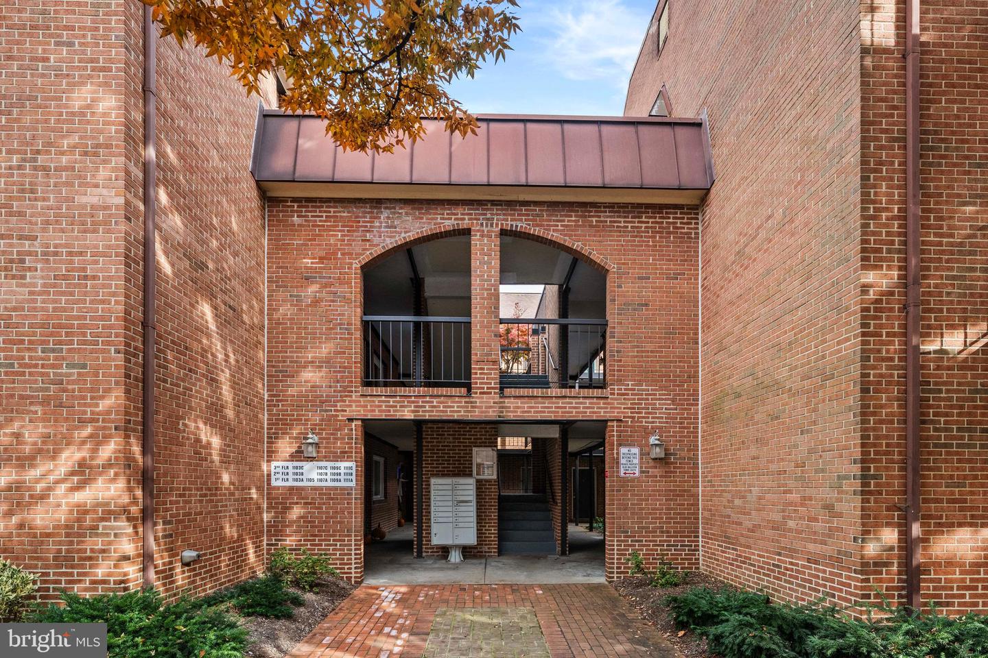 1109 N TAYLOR ST #B, ARLINGTON, Virginia 22201, 3 Bedrooms Bedrooms, 7 Rooms Rooms,2 BathroomsBathrooms,Residential,For sale,1109 N TAYLOR ST #B,VAAR2065688 MLS # VAAR2065688 1109 N TAYLOR ST #B, ARLINGTON, Virginia 22201, 3 Bedrooms Bedrooms, 7 Rooms Rooms,2 BathroomsBathrooms,Residential,For sale,1109 N TAYLOR ST #B,VAAR2065688 MLS # VAAR2065688