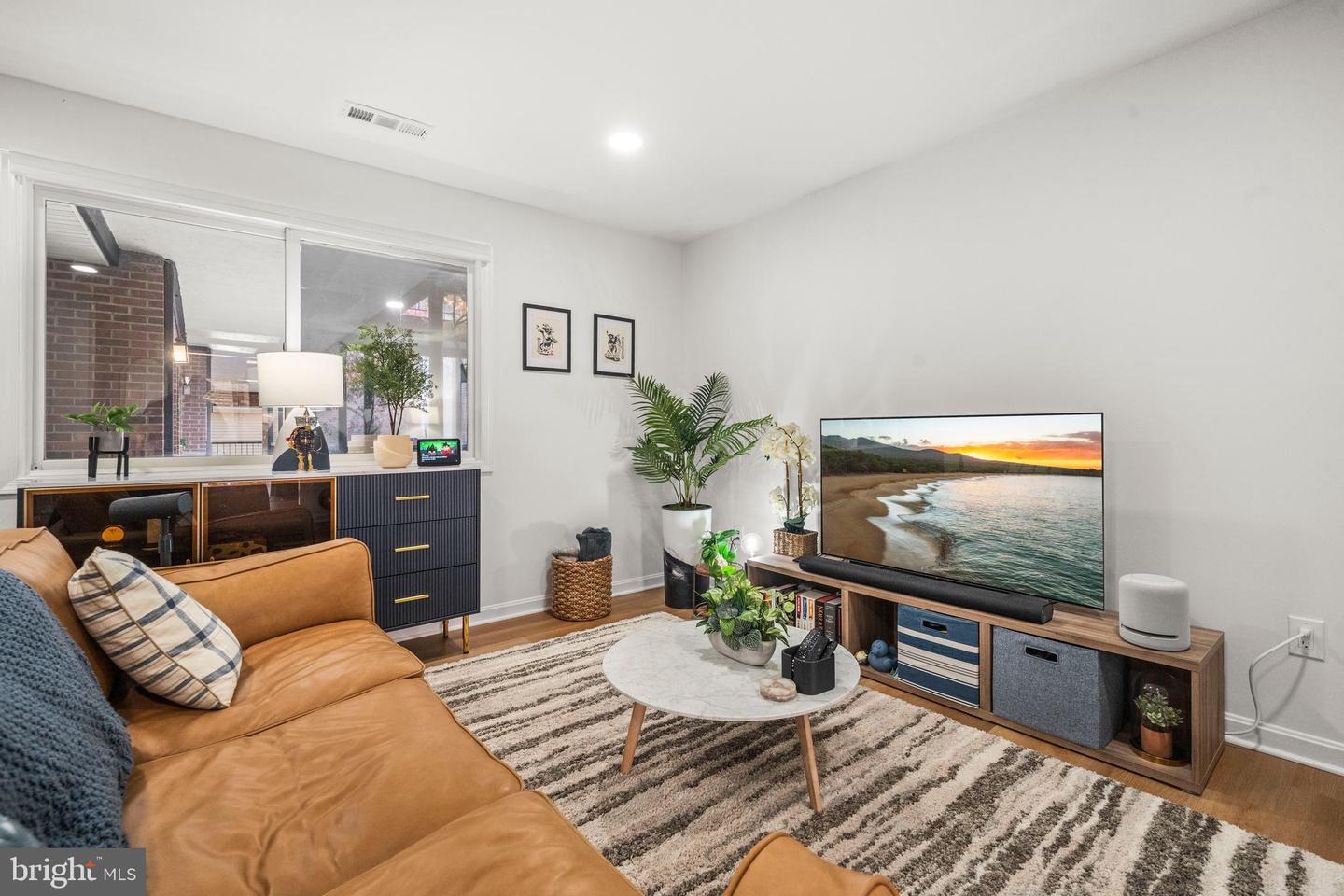 1109 N TAYLOR ST #B, ARLINGTON, Virginia 22201, 3 Bedrooms Bedrooms, 7 Rooms Rooms,2 BathroomsBathrooms,Residential,For sale,1109 N TAYLOR ST #B,VAAR2065688 MLS # VAAR2065688 1109 N TAYLOR ST #B, ARLINGTON, Virginia 22201, 3 Bedrooms Bedrooms, 7 Rooms Rooms,2 BathroomsBathrooms,Residential,For sale,1109 N TAYLOR ST #B,VAAR2065688 MLS # VAAR2065688