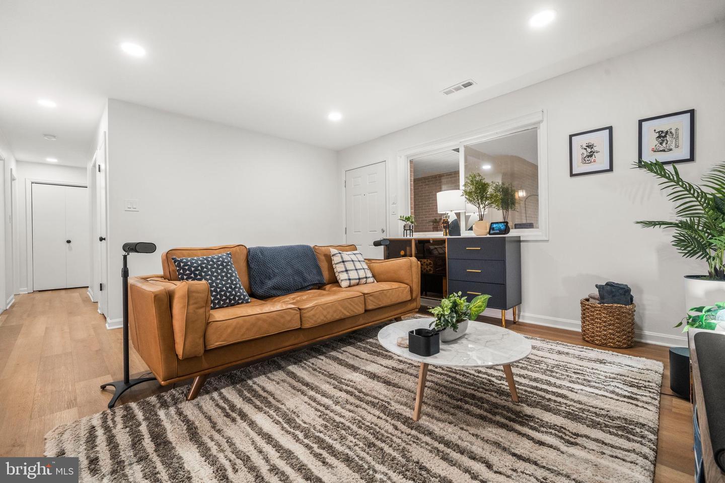 1109 N TAYLOR ST #B, ARLINGTON, Virginia 22201, 3 Bedrooms Bedrooms, 7 Rooms Rooms,2 BathroomsBathrooms,Residential,For sale,1109 N TAYLOR ST #B,VAAR2065688 MLS # VAAR2065688 1109 N TAYLOR ST #B, ARLINGTON, Virginia 22201, 3 Bedrooms Bedrooms, 7 Rooms Rooms,2 BathroomsBathrooms,Residential,For sale,1109 N TAYLOR ST #B,VAAR2065688 MLS # VAAR2065688