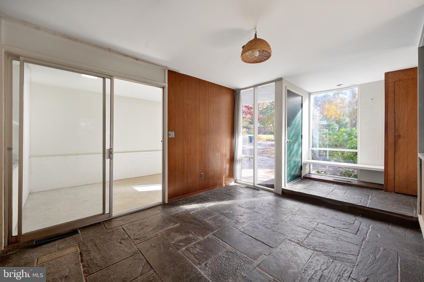 1911 MARTHAS RD, ALEXANDRIA, Virginia 22307, 4 Bedrooms Bedrooms, ,2 BathroomsBathrooms,Residential,For sale,1911 MARTHAS RD,VAFX2277520 MLS # VAFX2277520 1911 MARTHAS RD, ALEXANDRIA, Virginia 22307, 4 Bedrooms Bedrooms, ,2 BathroomsBathrooms,Residential,For sale,1911 MARTHAS RD,VAFX2277520 MLS # VAFX2277520