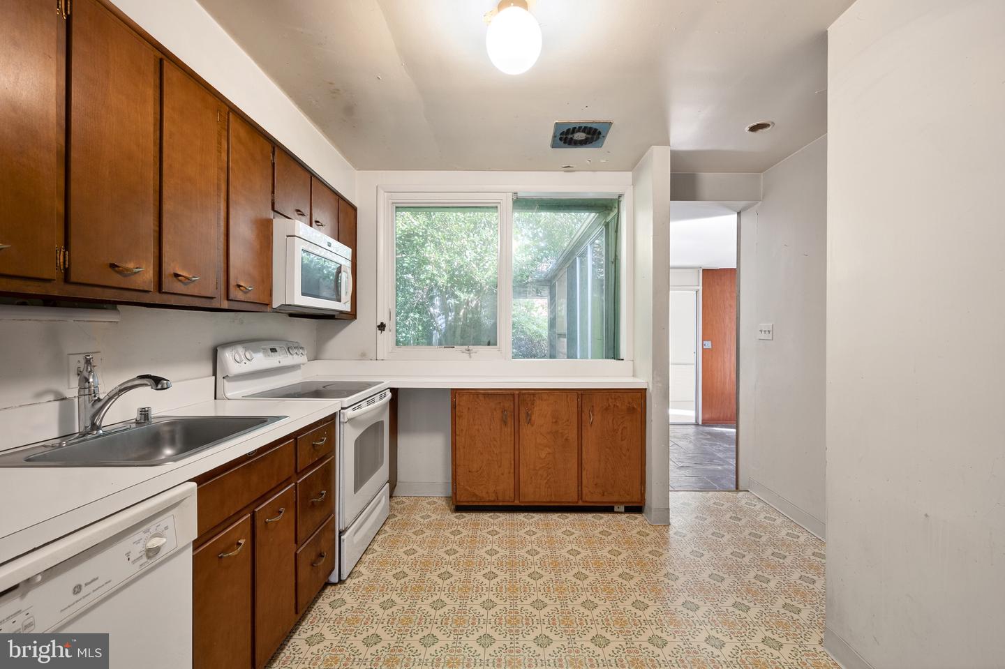 1911 MARTHAS RD, ALEXANDRIA, Virginia 22307, 4 Bedrooms Bedrooms, ,2 BathroomsBathrooms,Residential,For sale,1911 MARTHAS RD,VAFX2277520 MLS # VAFX2277520 1911 MARTHAS RD, ALEXANDRIA, Virginia 22307, 4 Bedrooms Bedrooms, ,2 BathroomsBathrooms,Residential,For sale,1911 MARTHAS RD,VAFX2277520 MLS # VAFX2277520