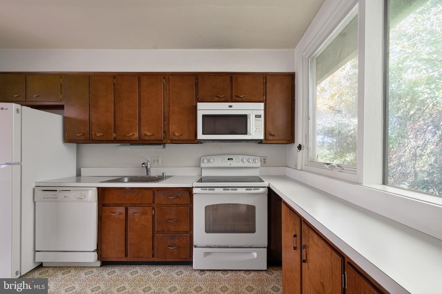 1911 MARTHAS RD, ALEXANDRIA, Virginia 22307, 4 Bedrooms Bedrooms, ,2 BathroomsBathrooms,Residential,For sale,1911 MARTHAS RD,VAFX2277520 MLS # VAFX2277520 1911 MARTHAS RD, ALEXANDRIA, Virginia 22307, 4 Bedrooms Bedrooms, ,2 BathroomsBathrooms,Residential,For sale,1911 MARTHAS RD,VAFX2277520 MLS # VAFX2277520