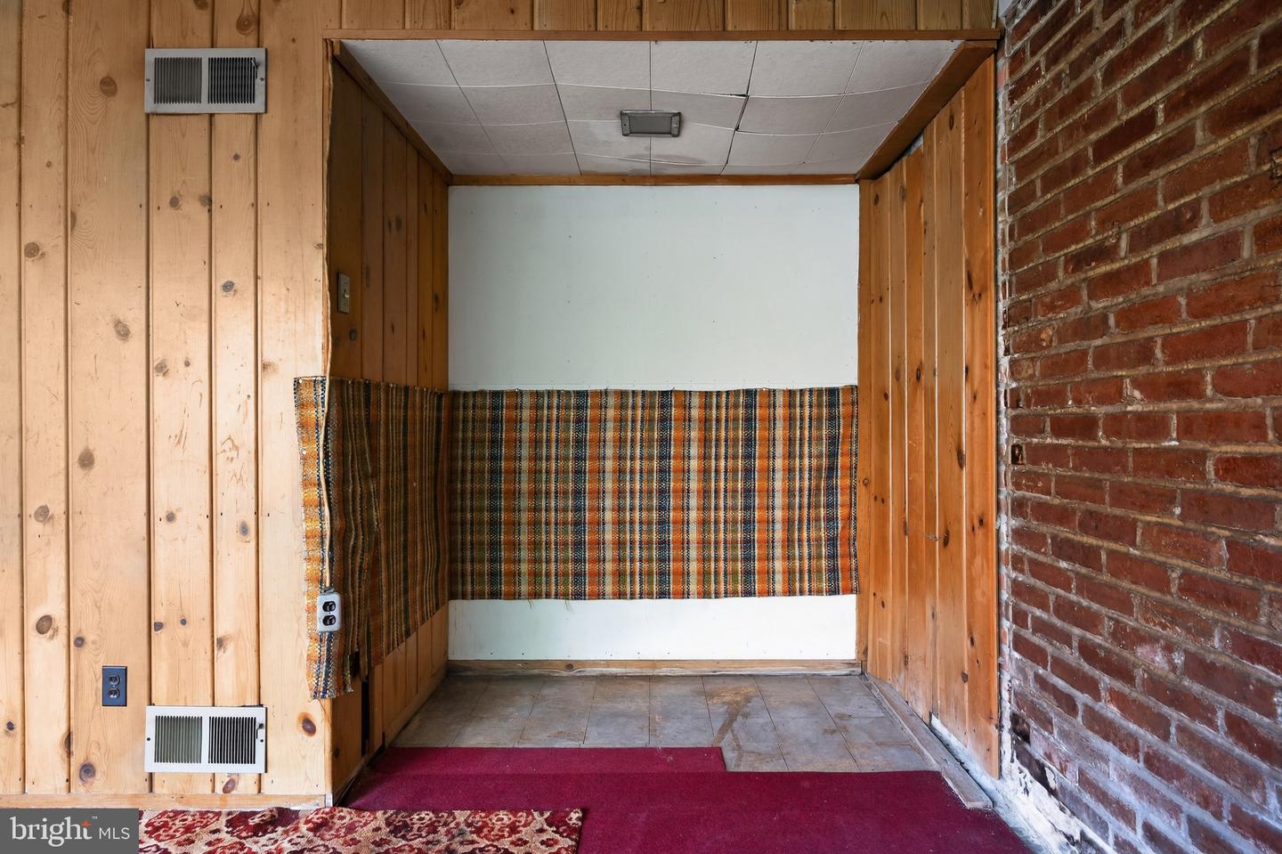 1911 MARTHAS RD, ALEXANDRIA, Virginia 22307, 4 Bedrooms Bedrooms, ,2 BathroomsBathrooms,Residential,For sale,1911 MARTHAS RD,VAFX2277520 MLS # VAFX2277520 1911 MARTHAS RD, ALEXANDRIA, Virginia 22307, 4 Bedrooms Bedrooms, ,2 BathroomsBathrooms,Residential,For sale,1911 MARTHAS RD,VAFX2277520 MLS # VAFX2277520