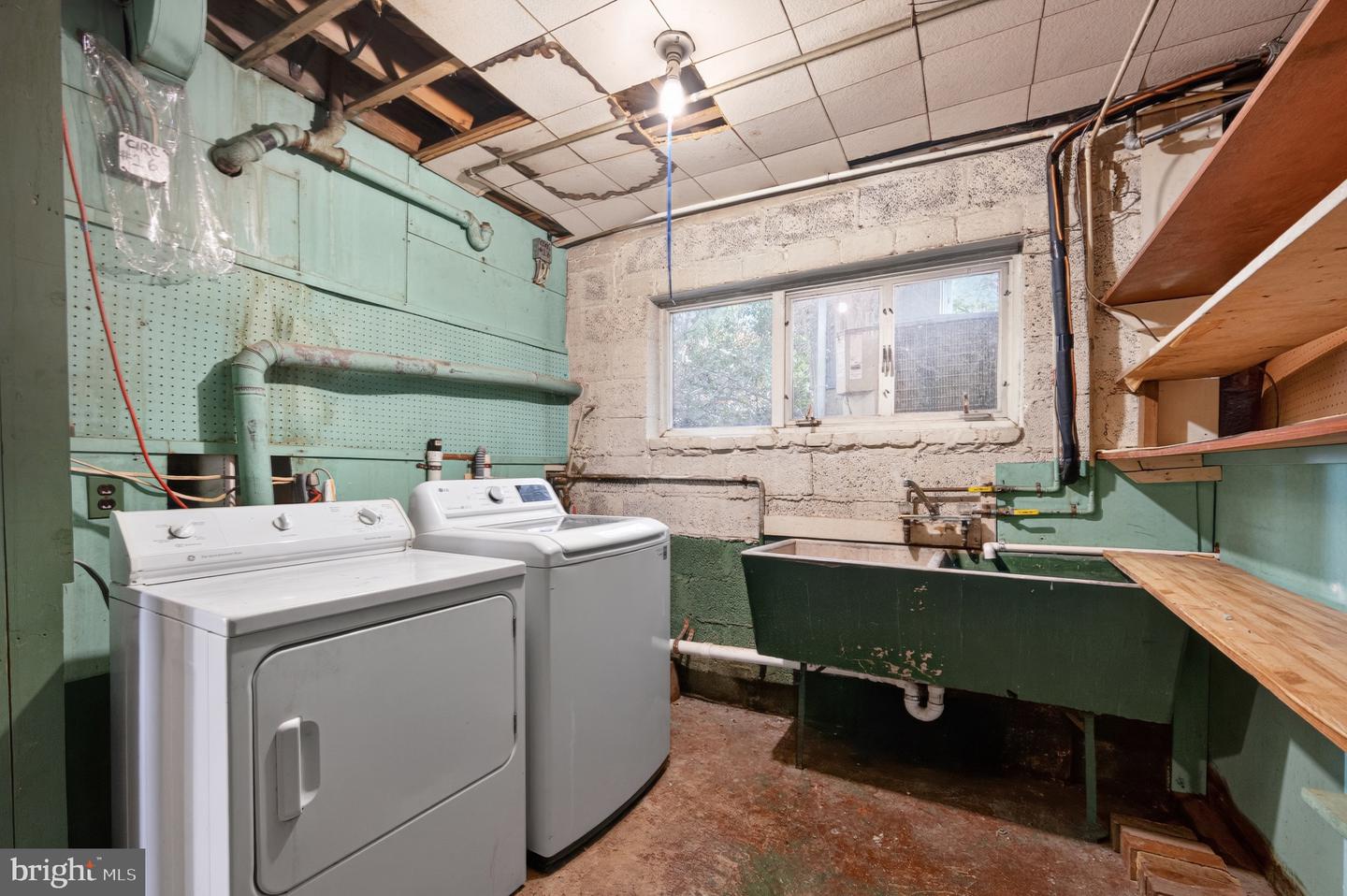 1911 MARTHAS RD, ALEXANDRIA, Virginia 22307, 4 Bedrooms Bedrooms, ,2 BathroomsBathrooms,Residential,For sale,1911 MARTHAS RD,VAFX2277520 MLS # VAFX2277520 1911 MARTHAS RD, ALEXANDRIA, Virginia 22307, 4 Bedrooms Bedrooms, ,2 BathroomsBathrooms,Residential,For sale,1911 MARTHAS RD,VAFX2277520 MLS # VAFX2277520