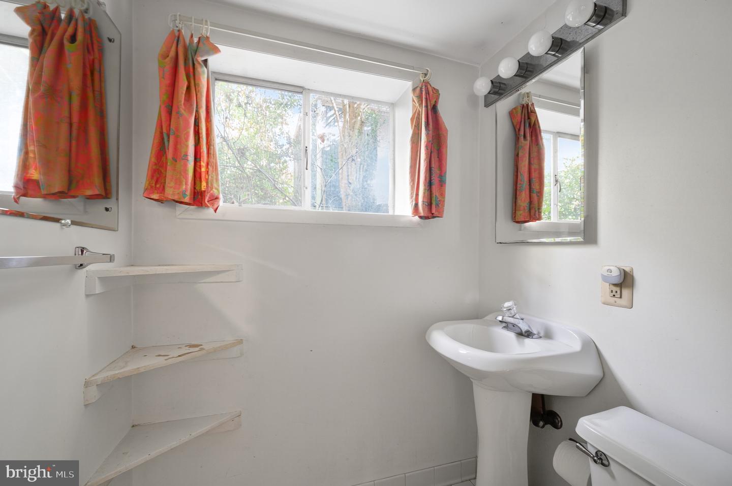 1911 MARTHAS RD, ALEXANDRIA, Virginia 22307, 4 Bedrooms Bedrooms, ,2 BathroomsBathrooms,Residential,For sale,1911 MARTHAS RD,VAFX2277520 MLS # VAFX2277520 1911 MARTHAS RD, ALEXANDRIA, Virginia 22307, 4 Bedrooms Bedrooms, ,2 BathroomsBathrooms,Residential,For sale,1911 MARTHAS RD,VAFX2277520 MLS # VAFX2277520