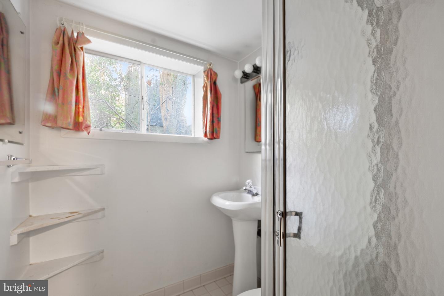 1911 MARTHAS RD, ALEXANDRIA, Virginia 22307, 4 Bedrooms Bedrooms, ,2 BathroomsBathrooms,Residential,For sale,1911 MARTHAS RD,VAFX2277520 MLS # VAFX2277520 1911 MARTHAS RD, ALEXANDRIA, Virginia 22307, 4 Bedrooms Bedrooms, ,2 BathroomsBathrooms,Residential,For sale,1911 MARTHAS RD,VAFX2277520 MLS # VAFX2277520