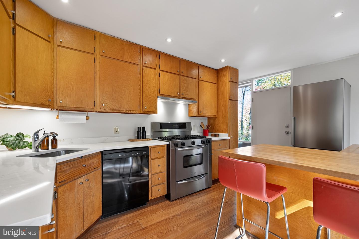 7214 REBECCA DR, ALEXANDRIA, Virginia 22307, 4 Bedrooms Bedrooms, ,1 BathroomBathrooms,Residential,For sale,7214 REBECCA DR,VAFX2277522 MLS # VAFX2277522 7214 REBECCA DR, ALEXANDRIA, Virginia 22307, 4 Bedrooms Bedrooms, ,1 BathroomBathrooms,Residential,For sale,7214 REBECCA DR,VAFX2277522 MLS # VAFX2277522