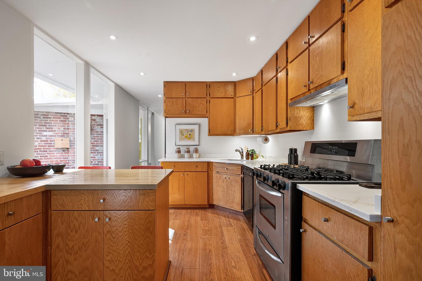 7214 REBECCA DR, ALEXANDRIA, Virginia 22307, 4 Bedrooms Bedrooms, ,1 BathroomBathrooms,Residential,For sale,7214 REBECCA DR,VAFX2277522 MLS # VAFX2277522 7214 REBECCA DR, ALEXANDRIA, Virginia 22307, 4 Bedrooms Bedrooms, ,1 BathroomBathrooms,Residential,For sale,7214 REBECCA DR,VAFX2277522 MLS # VAFX2277522