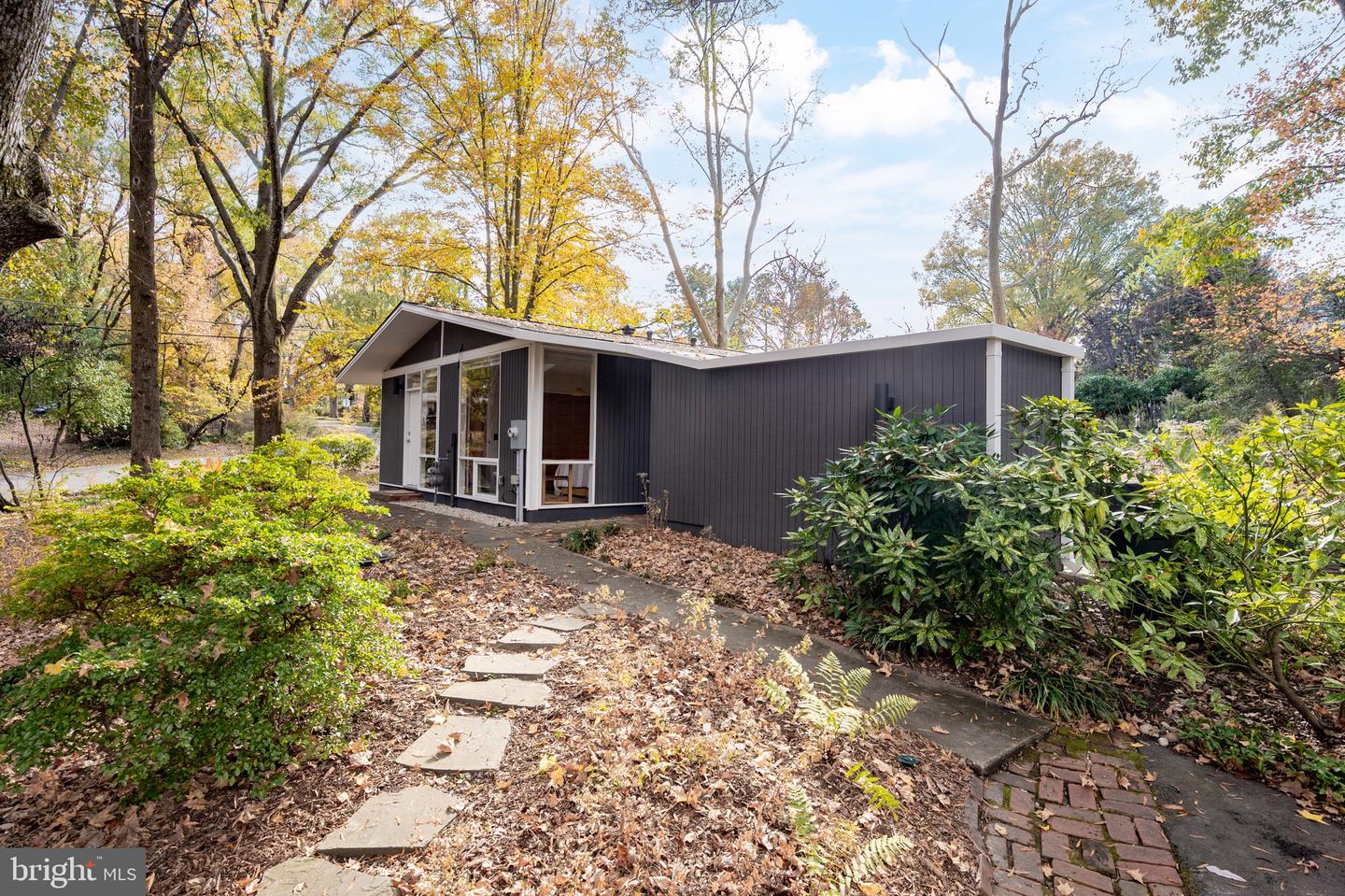 7214 REBECCA DR, ALEXANDRIA, Virginia 22307, 4 Bedrooms Bedrooms, ,1 BathroomBathrooms,Residential,For sale,7214 REBECCA DR,VAFX2277522 MLS # VAFX2277522 7214 REBECCA DR, ALEXANDRIA, Virginia 22307, 4 Bedrooms Bedrooms, ,1 BathroomBathrooms,Residential,For sale,7214 REBECCA DR,VAFX2277522 MLS # VAFX2277522