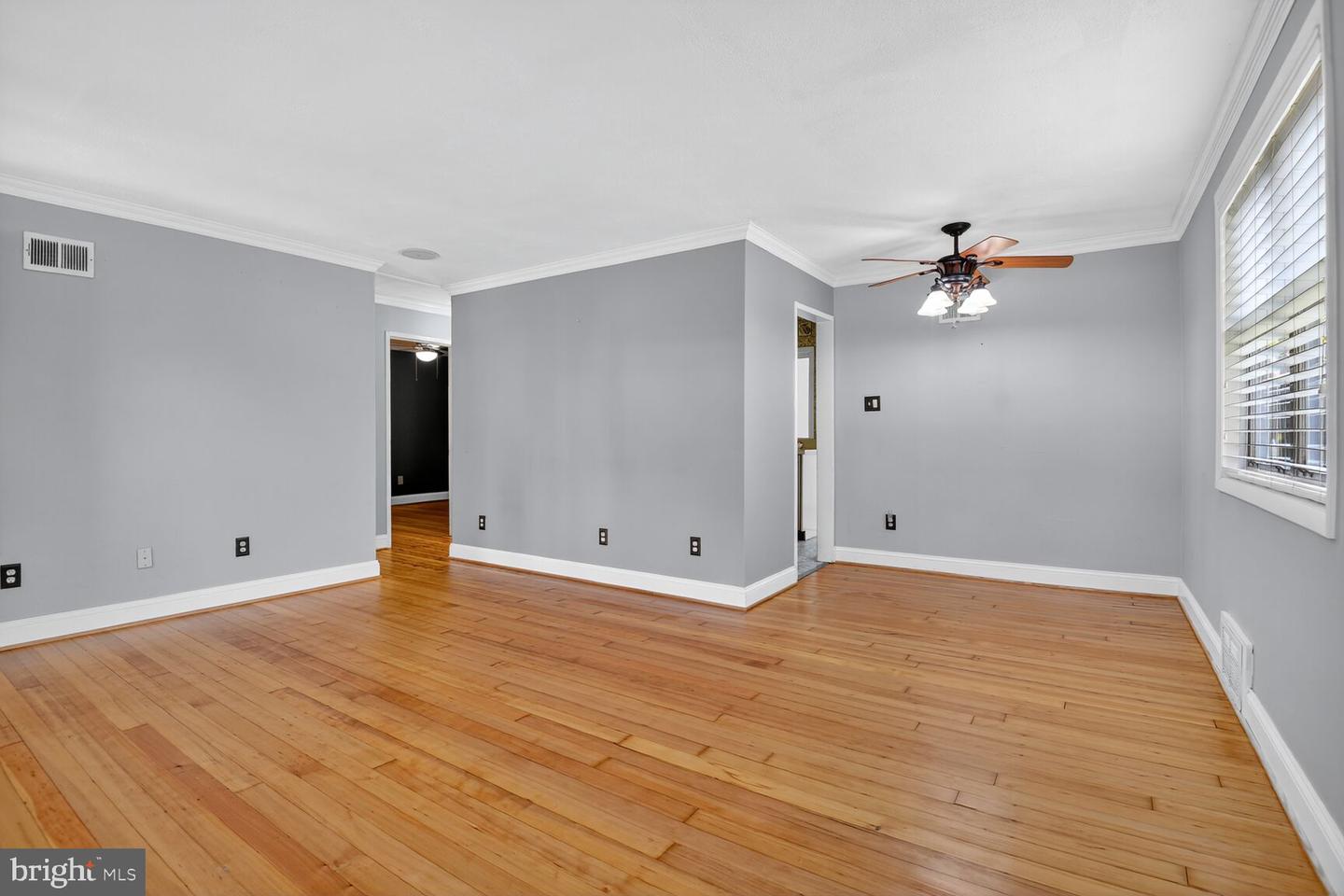 3203 ELMWOOD DR, ALEXANDRIA, Virginia 22303, 3 Bedrooms Bedrooms, ,2 BathroomsBathrooms,Residential,For sale,3203 ELMWOOD DR,VAFX2277526 MLS # VAFX2277526 3203 ELMWOOD DR, ALEXANDRIA, Virginia 22303, 3 Bedrooms Bedrooms, ,2 BathroomsBathrooms,Residential,For sale,3203 ELMWOOD DR,VAFX2277526 MLS # VAFX2277526