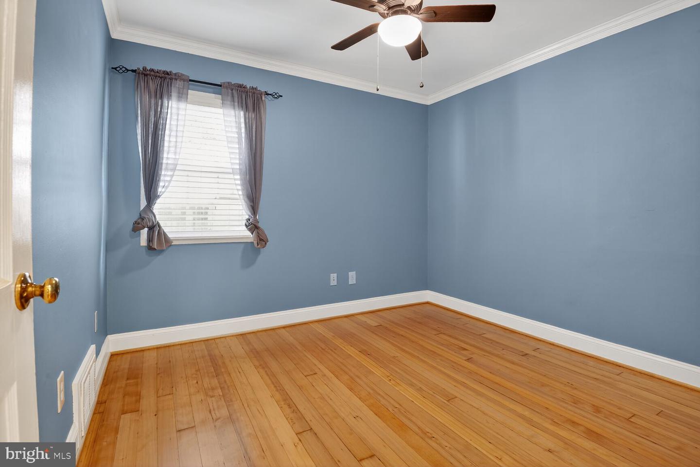 3203 ELMWOOD DR, ALEXANDRIA, Virginia 22303, 3 Bedrooms Bedrooms, ,2 BathroomsBathrooms,Residential,For sale,3203 ELMWOOD DR,VAFX2277526 MLS # VAFX2277526 3203 ELMWOOD DR, ALEXANDRIA, Virginia 22303, 3 Bedrooms Bedrooms, ,2 BathroomsBathrooms,Residential,For sale,3203 ELMWOOD DR,VAFX2277526 MLS # VAFX2277526