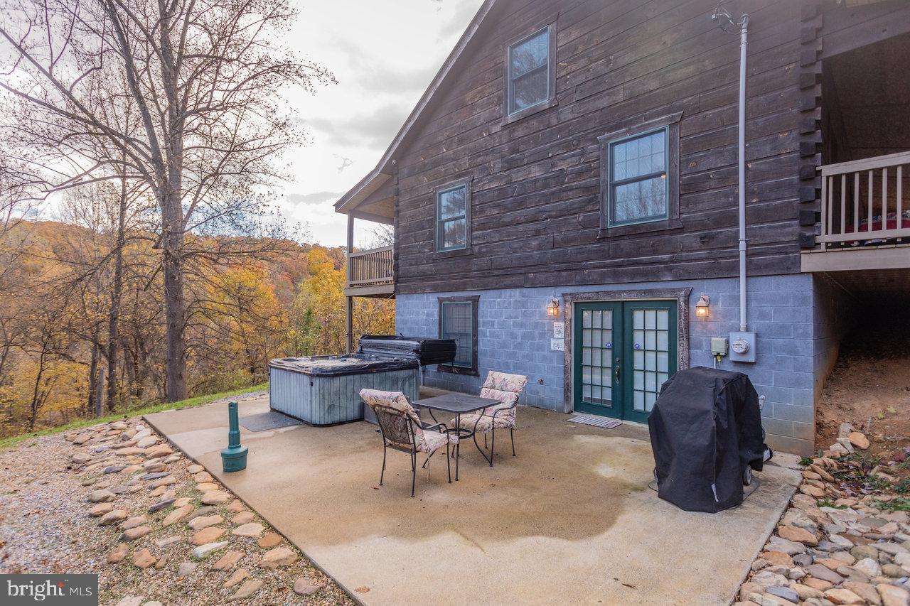 900 CROOKED RUN RD, SHENANDOAH, Virginia 22849, 2 Bedrooms Bedrooms, ,2 BathroomsBathrooms,Residential,For sale,900 CROOKED RUN RD,VAPA2005570 MLS # VAPA2005570 900 CROOKED RUN RD, SHENANDOAH, Virginia 22849, 2 Bedrooms Bedrooms, ,2 BathroomsBathrooms,Residential,For sale,900 CROOKED RUN RD,VAPA2005570 MLS # VAPA2005570