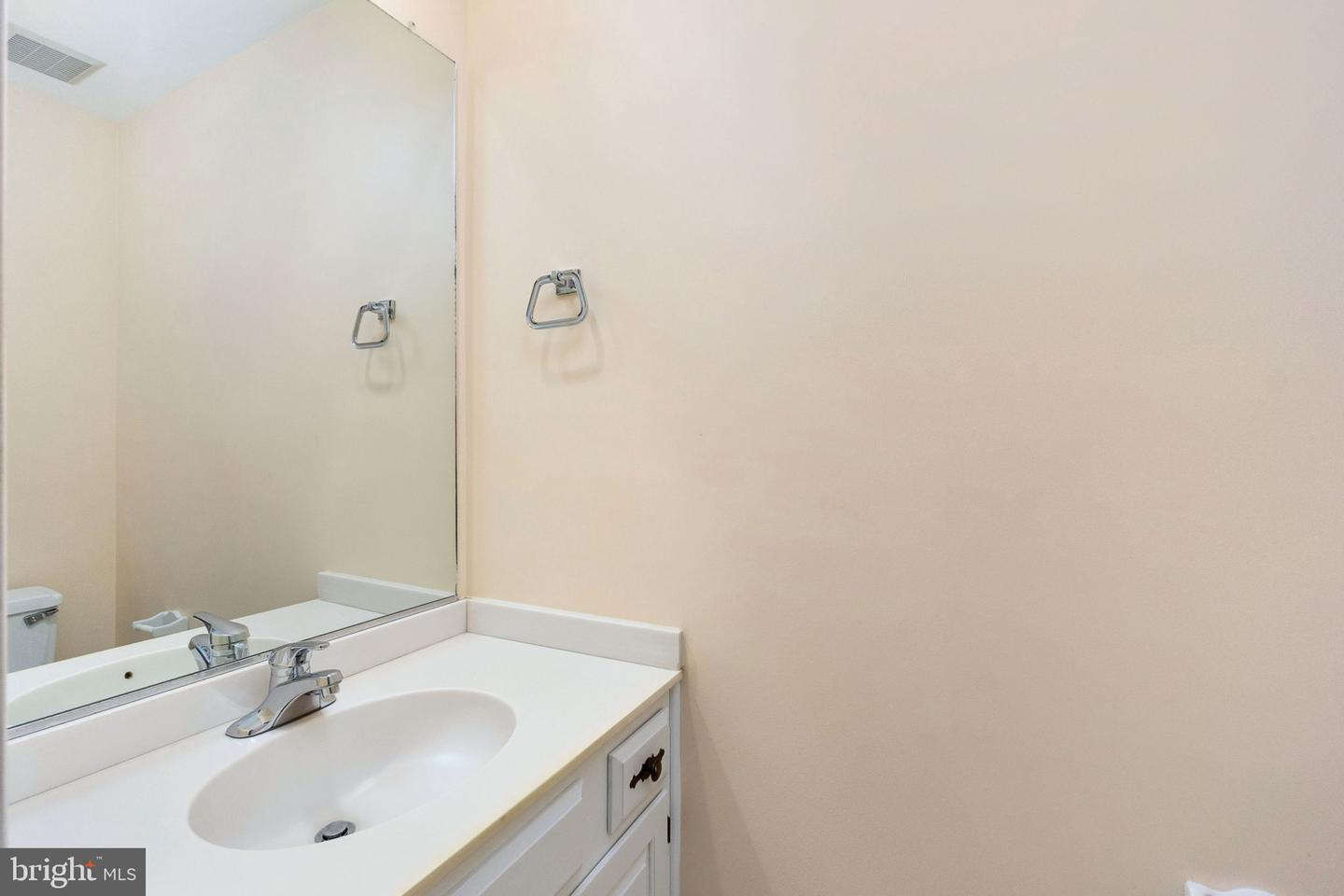 5453 CHESHIRE MEADOWS WAY, FAIRFAX, Virginia 22032, 3 Bedrooms Bedrooms, 13 Rooms Rooms,3 BathroomsBathrooms,Residential,For sale,5453 CHESHIRE MEADOWS WAY,VAFX2277990 MLS # VAFX2277990 5453 CHESHIRE MEADOWS WAY, FAIRFAX, Virginia 22032, 3 Bedrooms Bedrooms, 13 Rooms Rooms,3 BathroomsBathrooms,Residential,For sale,5453 CHESHIRE MEADOWS WAY,VAFX2277990 MLS # VAFX2277990