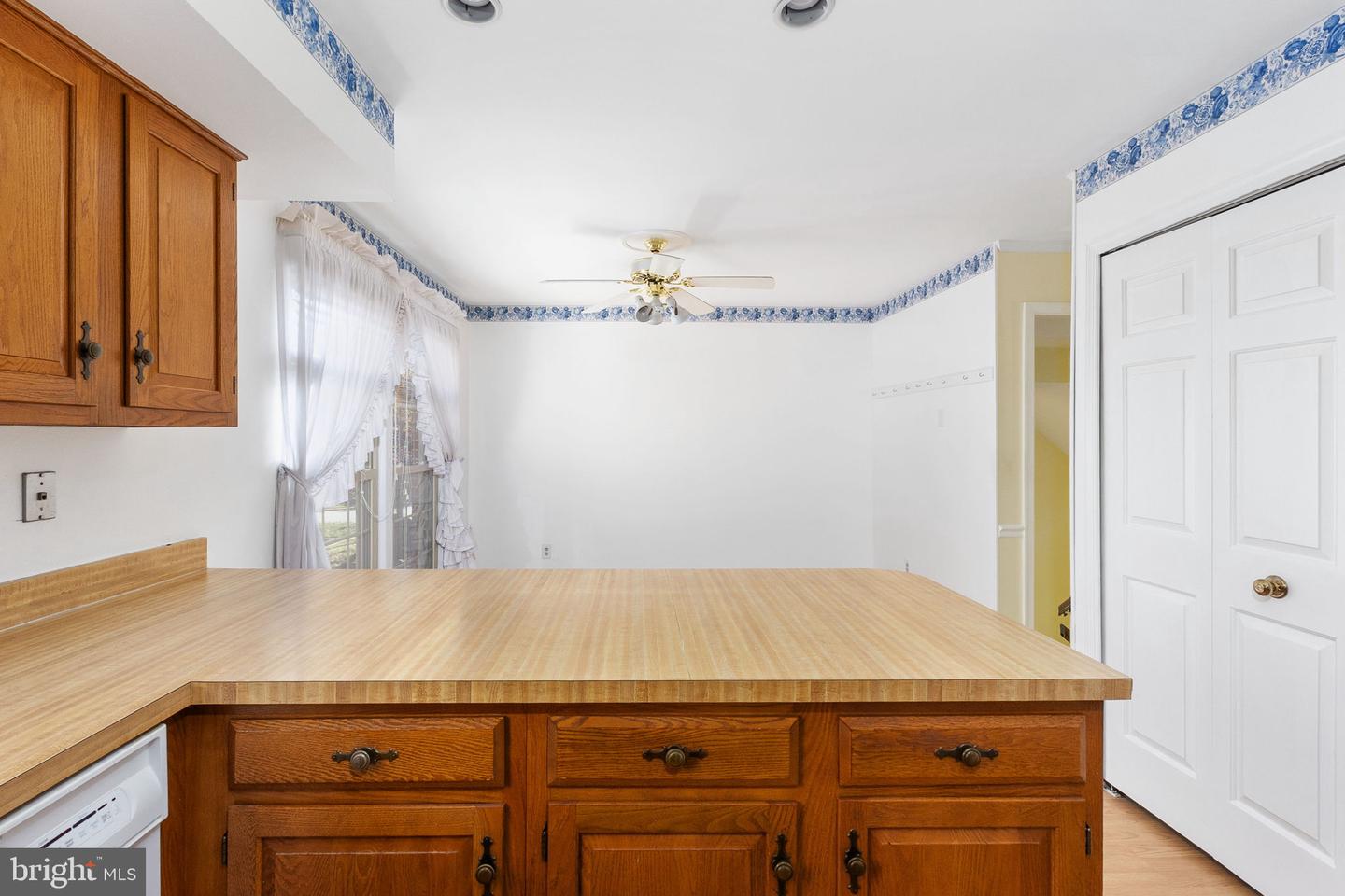 5453 CHESHIRE MEADOWS WAY, FAIRFAX, Virginia 22032, 3 Bedrooms Bedrooms, 13 Rooms Rooms,3 BathroomsBathrooms,Residential,For sale,5453 CHESHIRE MEADOWS WAY,VAFX2277990 MLS # VAFX2277990 5453 CHESHIRE MEADOWS WAY, FAIRFAX, Virginia 22032, 3 Bedrooms Bedrooms, 13 Rooms Rooms,3 BathroomsBathrooms,Residential,For sale,5453 CHESHIRE MEADOWS WAY,VAFX2277990 MLS # VAFX2277990