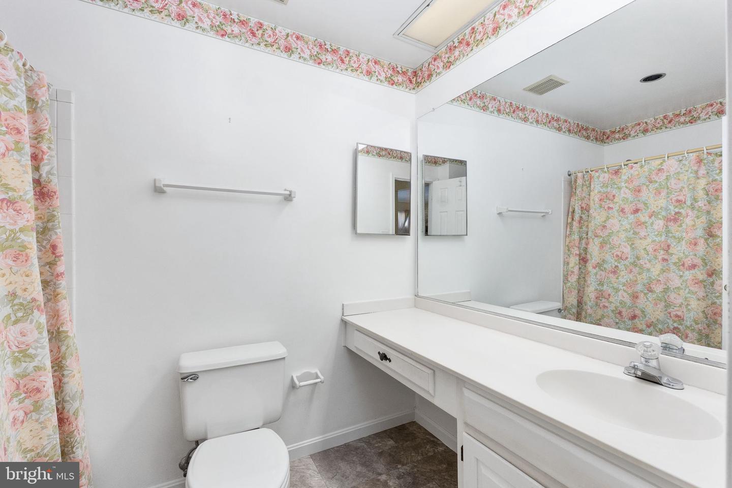 5453 CHESHIRE MEADOWS WAY, FAIRFAX, Virginia 22032, 3 Bedrooms Bedrooms, 13 Rooms Rooms,3 BathroomsBathrooms,Residential,For sale,5453 CHESHIRE MEADOWS WAY,VAFX2277990 MLS # VAFX2277990 5453 CHESHIRE MEADOWS WAY, FAIRFAX, Virginia 22032, 3 Bedrooms Bedrooms, 13 Rooms Rooms,3 BathroomsBathrooms,Residential,For sale,5453 CHESHIRE MEADOWS WAY,VAFX2277990 MLS # VAFX2277990