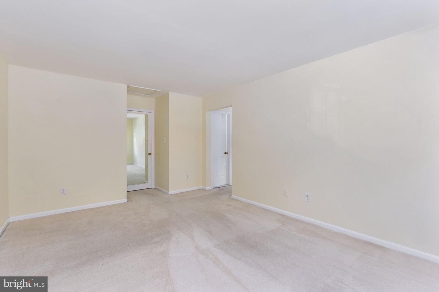 5453 CHESHIRE MEADOWS WAY, FAIRFAX, Virginia 22032, 3 Bedrooms Bedrooms, 13 Rooms Rooms,3 BathroomsBathrooms,Residential,For sale,5453 CHESHIRE MEADOWS WAY,VAFX2277990 MLS # VAFX2277990 5453 CHESHIRE MEADOWS WAY, FAIRFAX, Virginia 22032, 3 Bedrooms Bedrooms, 13 Rooms Rooms,3 BathroomsBathrooms,Residential,For sale,5453 CHESHIRE MEADOWS WAY,VAFX2277990 MLS # VAFX2277990