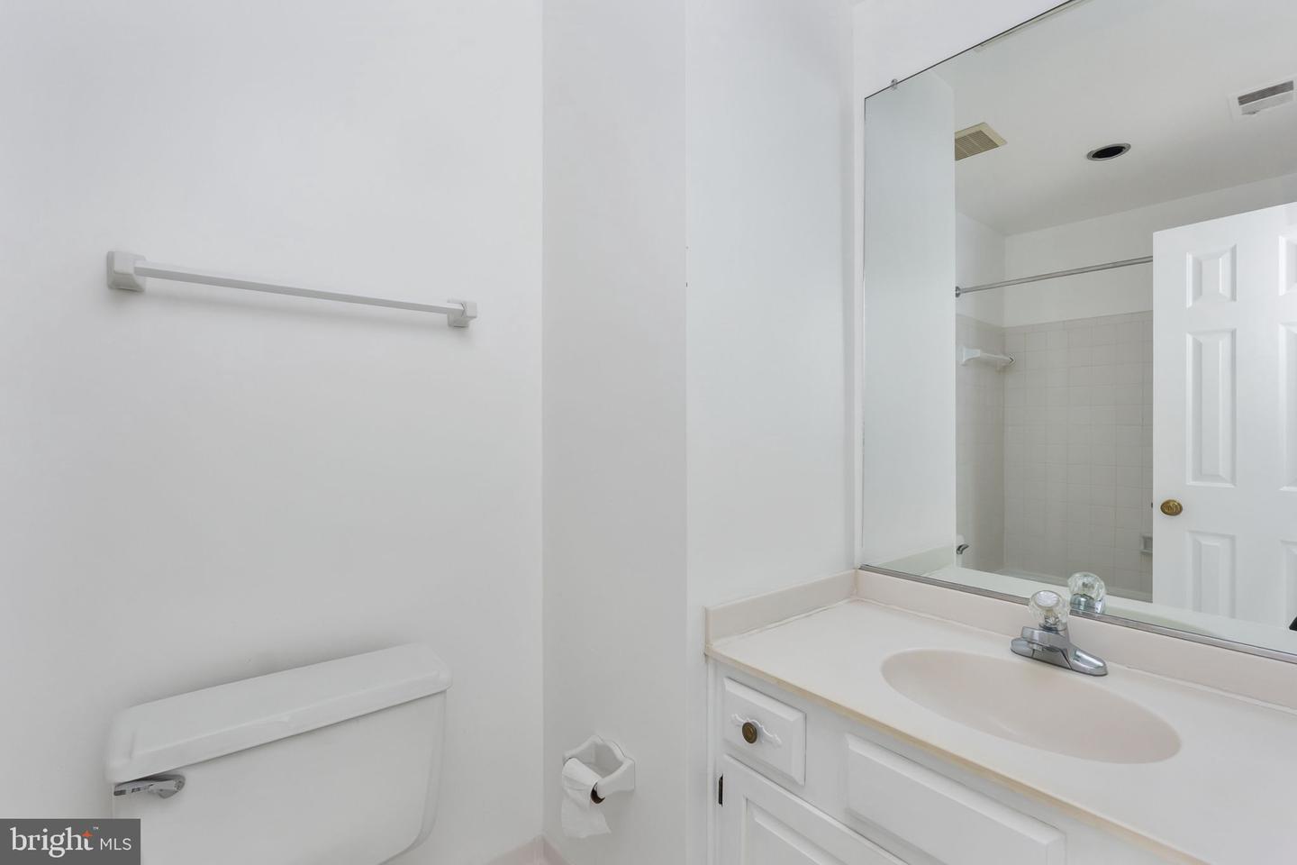 5453 CHESHIRE MEADOWS WAY, FAIRFAX, Virginia 22032, 3 Bedrooms Bedrooms, 13 Rooms Rooms,3 BathroomsBathrooms,Residential,For sale,5453 CHESHIRE MEADOWS WAY,VAFX2277990 MLS # VAFX2277990 5453 CHESHIRE MEADOWS WAY, FAIRFAX, Virginia 22032, 3 Bedrooms Bedrooms, 13 Rooms Rooms,3 BathroomsBathrooms,Residential,For sale,5453 CHESHIRE MEADOWS WAY,VAFX2277990 MLS # VAFX2277990