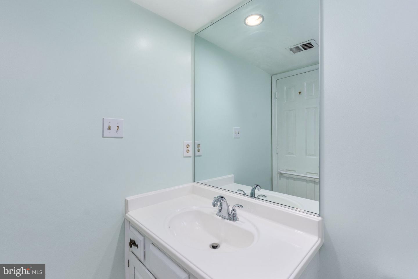 5453 CHESHIRE MEADOWS WAY, FAIRFAX, Virginia 22032, 3 Bedrooms Bedrooms, 13 Rooms Rooms,3 BathroomsBathrooms,Residential,For sale,5453 CHESHIRE MEADOWS WAY,VAFX2277990 MLS # VAFX2277990 5453 CHESHIRE MEADOWS WAY, FAIRFAX, Virginia 22032, 3 Bedrooms Bedrooms, 13 Rooms Rooms,3 BathroomsBathrooms,Residential,For sale,5453 CHESHIRE MEADOWS WAY,VAFX2277990 MLS # VAFX2277990