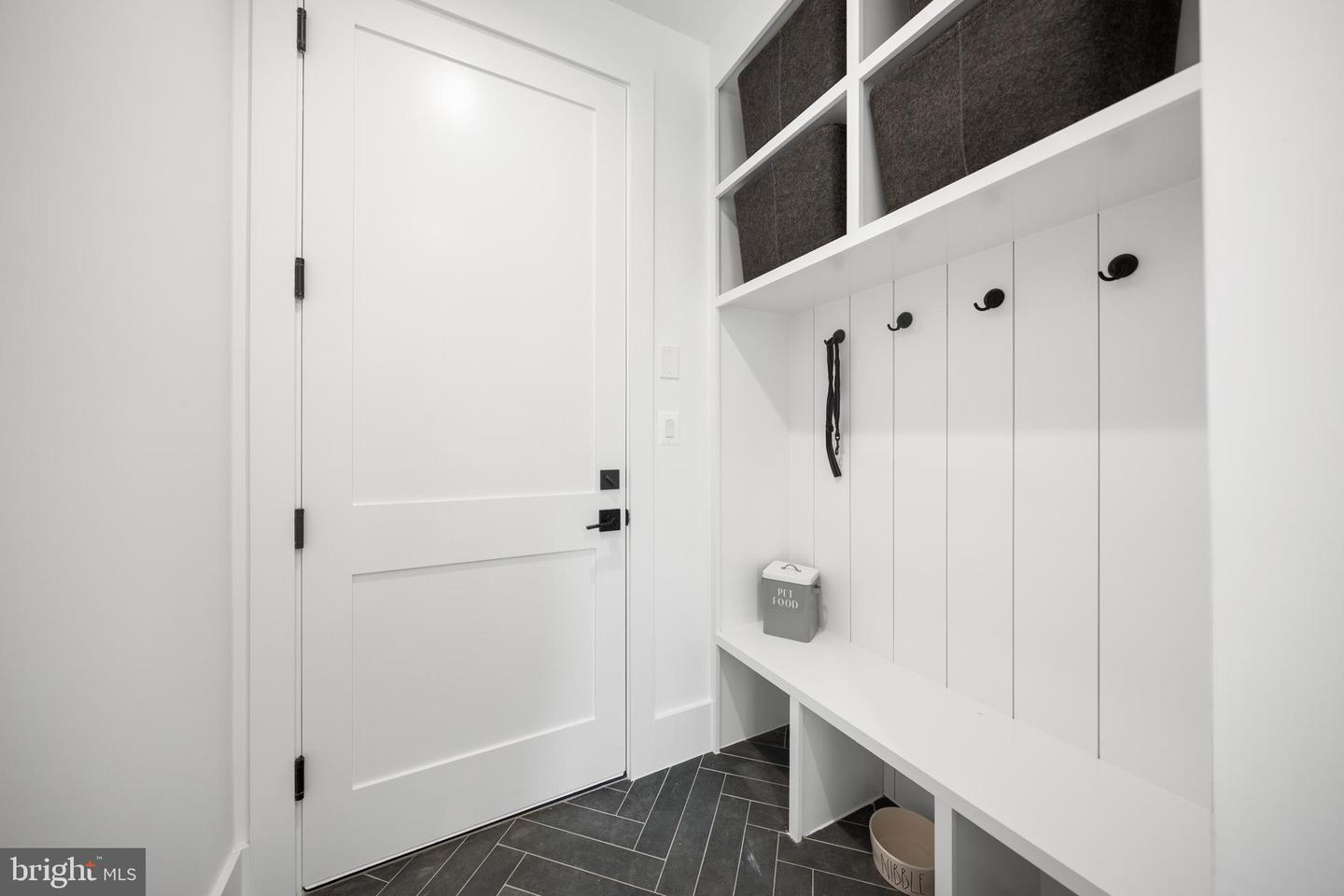 600 29TH RD S, ARLINGTON, Virginia 22202, 5 Bedrooms Bedrooms, ,5 BathroomsBathrooms,Residential,For sale,600 29TH RD S,VAAR2065744 MLS # VAAR2065744