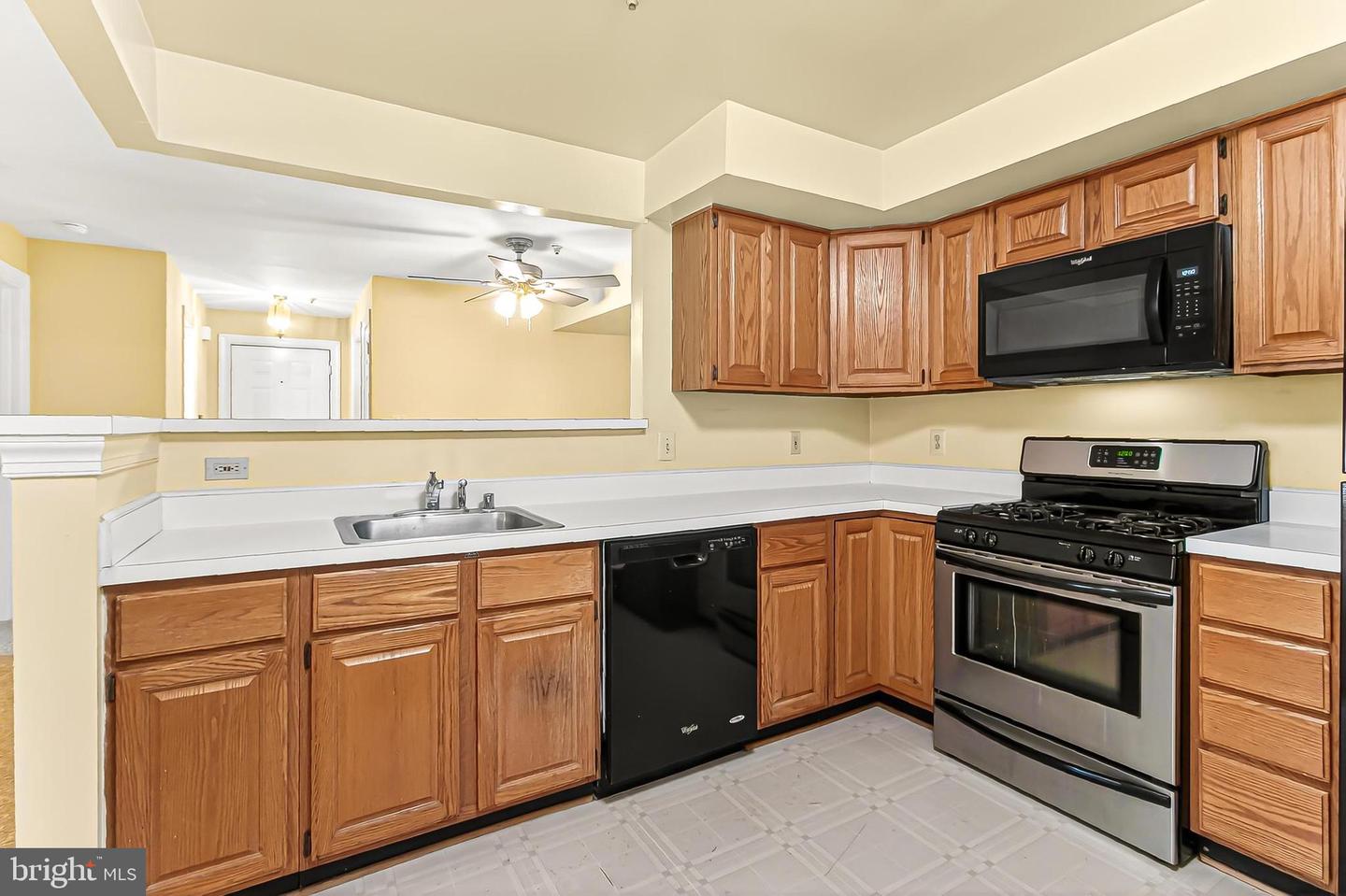 12217 FAIRFIELD HOUSE DR #106A, FAIRFAX, Virginia 22033, 2 Bedrooms Bedrooms, ,2 BathroomsBathrooms,Residential,For sale,12217 FAIRFIELD HOUSE DR #106A,VAFX2278028 MLS # VAFX2278028 12217 FAIRFIELD HOUSE DR #106A, FAIRFAX, Virginia 22033, 2 Bedrooms Bedrooms, ,2 BathroomsBathrooms,Residential,For sale,12217 FAIRFIELD HOUSE DR #106A,VAFX2278028 MLS # VAFX2278028