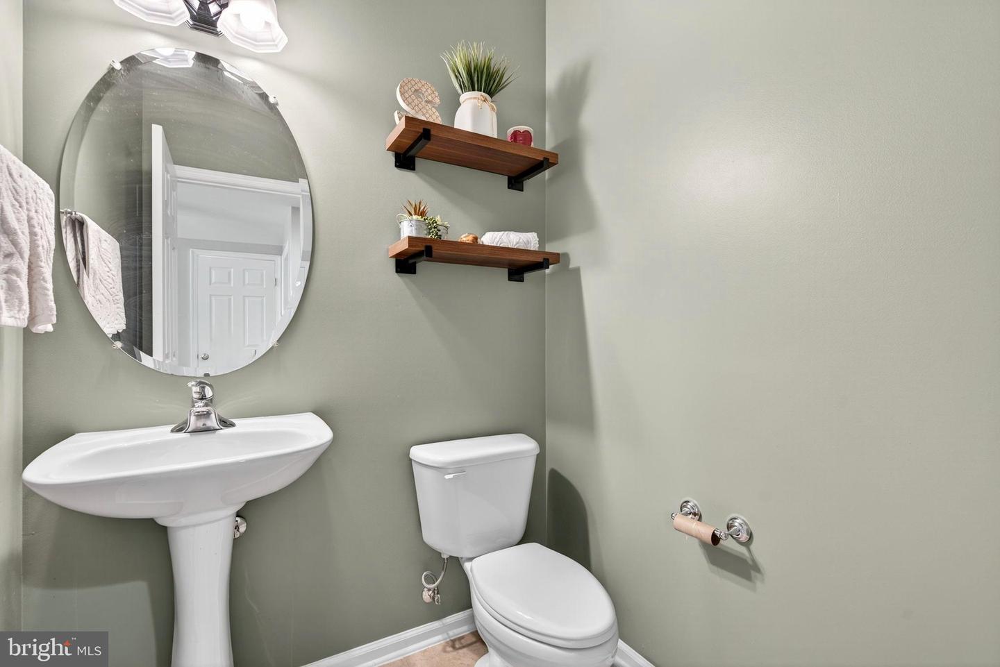 7631 MOVERN LN, WARRENTON, Virginia 20187, 4 Bedrooms Bedrooms, 17 Rooms Rooms,3 BathroomsBathrooms,Residential,For sale,7631 MOVERN LN,VAFQ2019592 MLS # VAFQ2019592 7631 MOVERN LN, WARRENTON, Virginia 20187, 4 Bedrooms Bedrooms, 17 Rooms Rooms,3 BathroomsBathrooms,Residential,For sale,7631 MOVERN LN,VAFQ2019592 MLS # VAFQ2019592