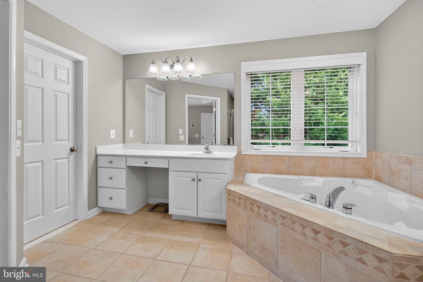 7631 MOVERN LN, WARRENTON, Virginia 20187, 4 Bedrooms Bedrooms, 17 Rooms Rooms,3 BathroomsBathrooms,Residential,For sale,7631 MOVERN LN,VAFQ2019592 MLS # VAFQ2019592 7631 MOVERN LN, WARRENTON, Virginia 20187, 4 Bedrooms Bedrooms, 17 Rooms Rooms,3 BathroomsBathrooms,Residential,For sale,7631 MOVERN LN,VAFQ2019592 MLS # VAFQ2019592