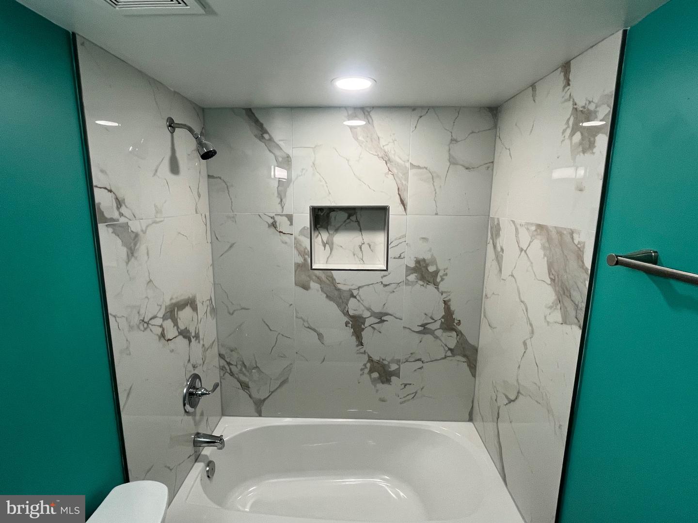 8607 VILLAGE WAY #07/8607F, ALEXANDRIA, Virginia 22309, 3 Bedrooms Bedrooms, ,2 BathroomsBathrooms,Residential,For sale,8607 VILLAGE WAY #07/8607F,VAFX2278096 MLS # VAFX2278096