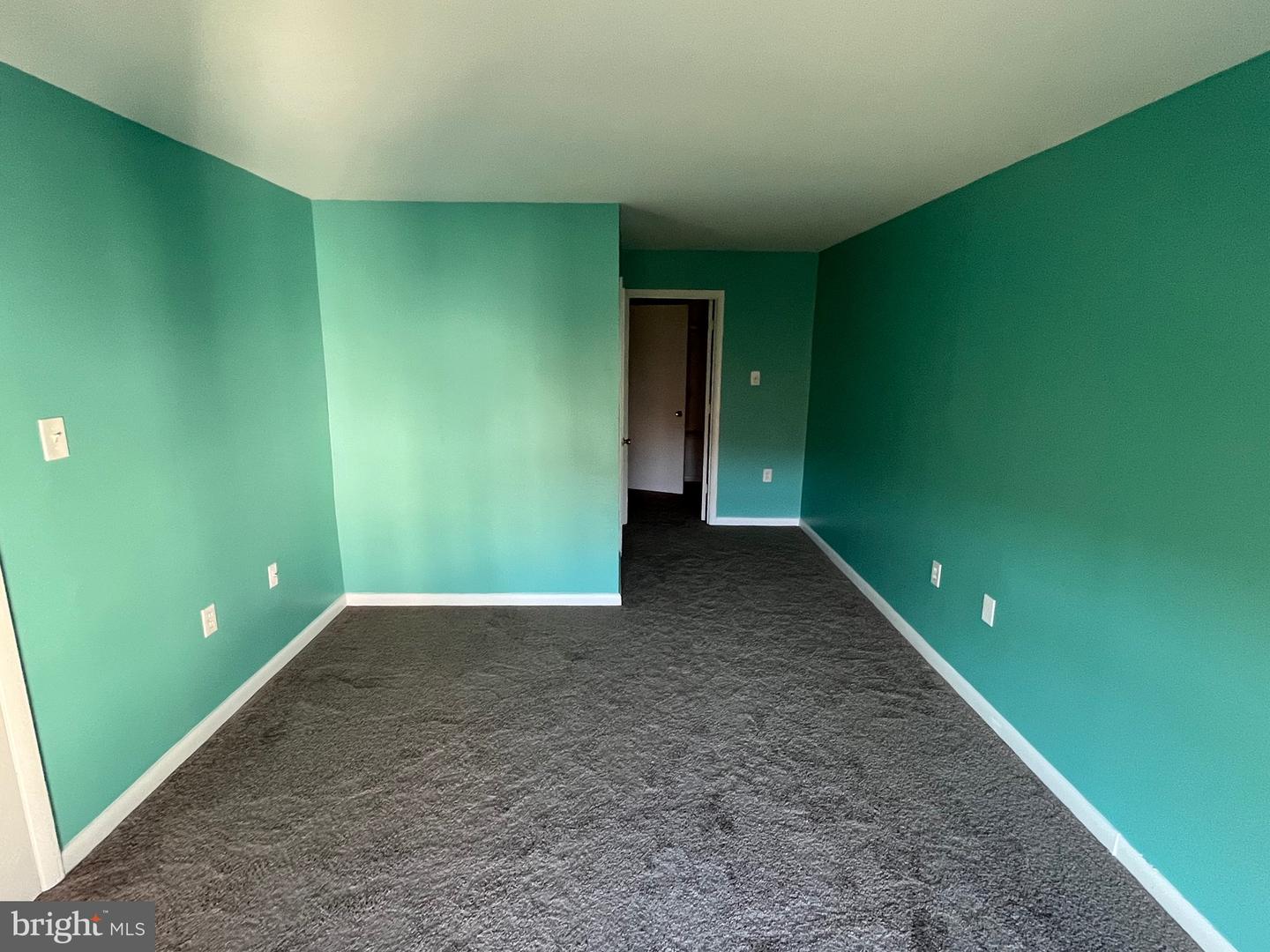 8607 VILLAGE WAY #07/8607F, ALEXANDRIA, Virginia 22309, 3 Bedrooms Bedrooms, ,2 BathroomsBathrooms,Residential,For sale,8607 VILLAGE WAY #07/8607F,VAFX2278096 MLS # VAFX2278096