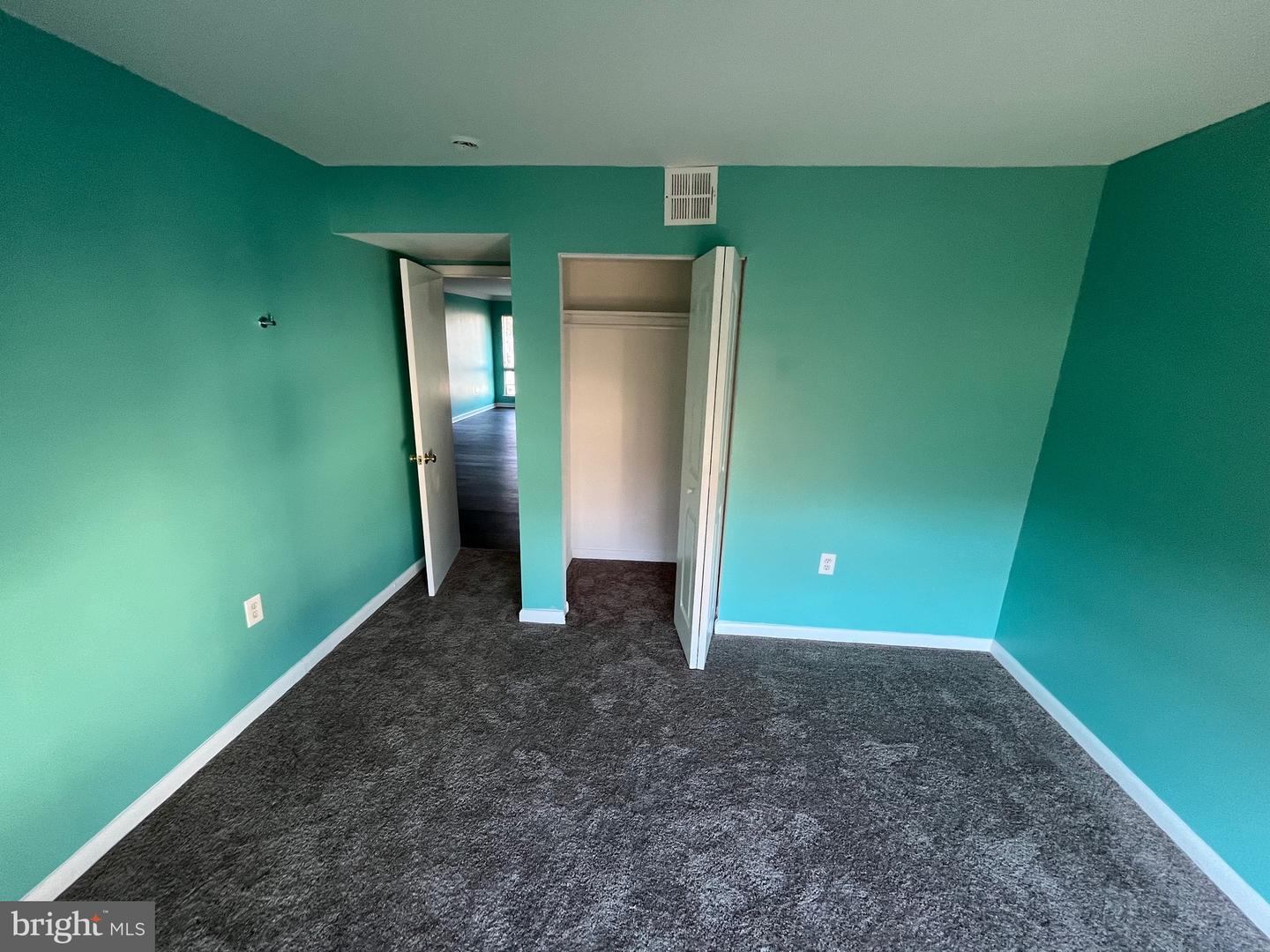 8607 VILLAGE WAY #07/8607F, ALEXANDRIA, Virginia 22309, 3 Bedrooms Bedrooms, ,2 BathroomsBathrooms,Residential,For sale,8607 VILLAGE WAY #07/8607F,VAFX2278096 MLS # VAFX2278096