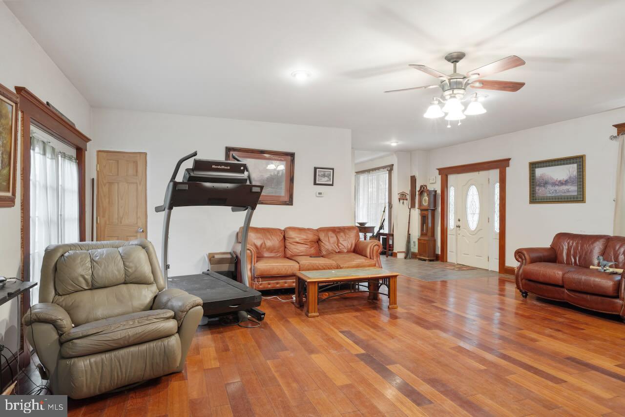 21442 EDGAR THOMAS RD, ACCOMAC, Virginia 23301, 3 Bedrooms Bedrooms, ,3 BathroomsBathrooms,Residential,For sale,21442 EDGAR THOMAS RD,VAAC2002358 MLS # VAAC2002358