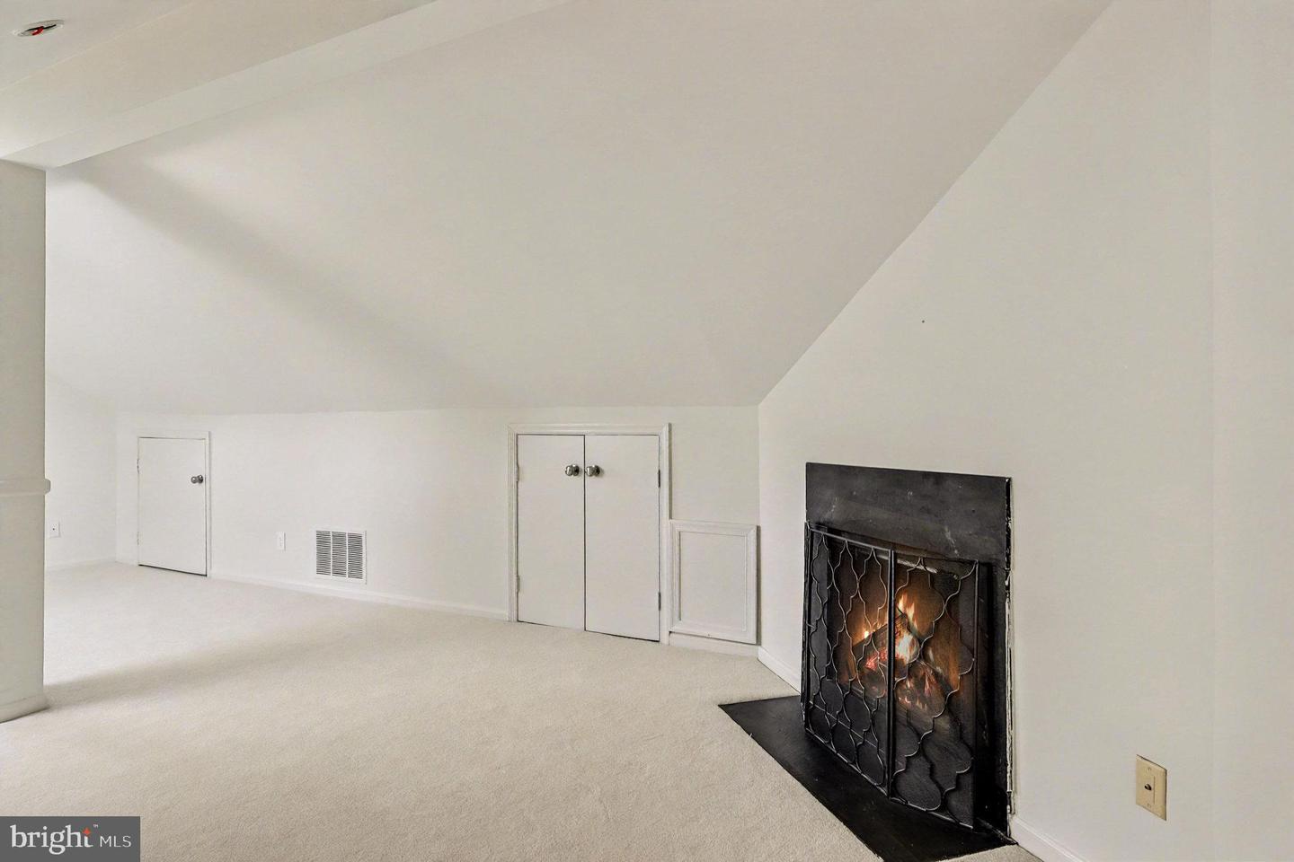 603 BASHFORD LN #3, ALEXANDRIA, Virginia 22314, 1 Bedroom Bedrooms, ,1 BathroomBathrooms,Residential,For sale,603 BASHFORD LN #3,VAAX2051562 MLS # VAAX2051562 603 BASHFORD LN #3, ALEXANDRIA, Virginia 22314, 1 Bedroom Bedrooms, ,1 BathroomBathrooms,Residential,For sale,603 BASHFORD LN #3,VAAX2051562 MLS # VAAX2051562